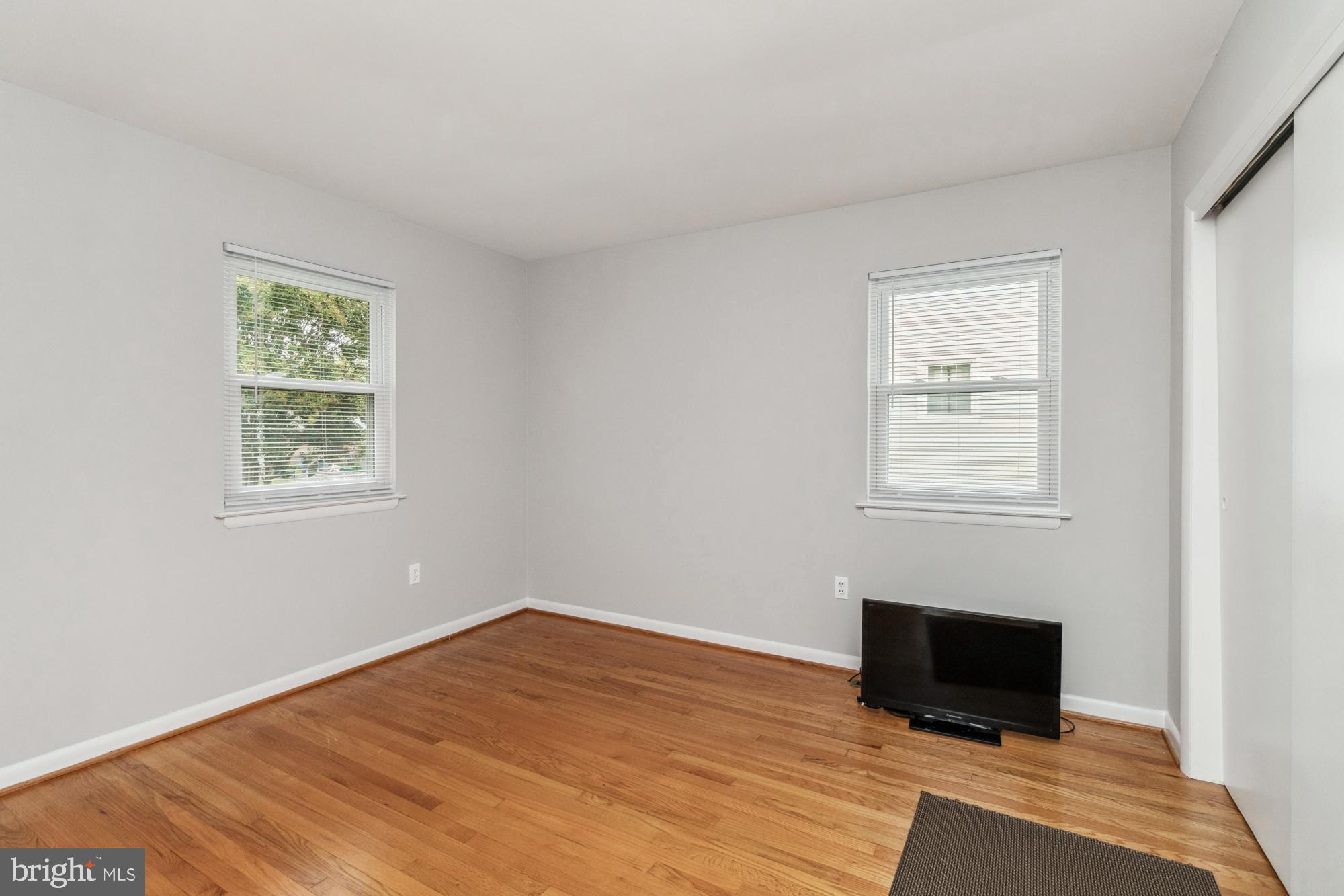 OLIVER BEACH - Residential