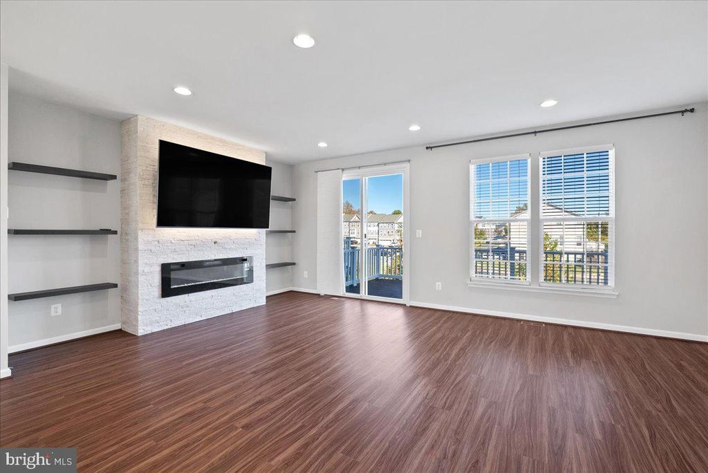 Photo of 8182 Broad Place, MANASSAS, VA 20110 (MLS # VAPW2106284)