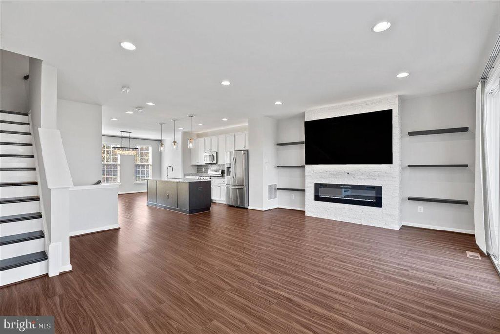 Photo of 8182 Broad Place, MANASSAS, VA 20110 (MLS # VAPW2106284)