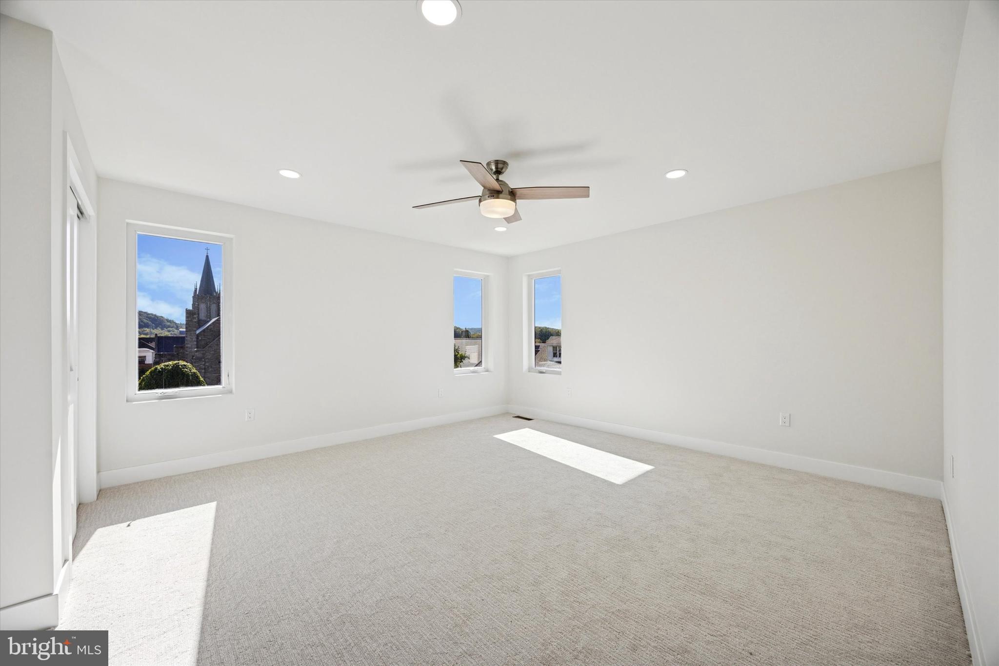 CONSHOHOCKEN - Residential