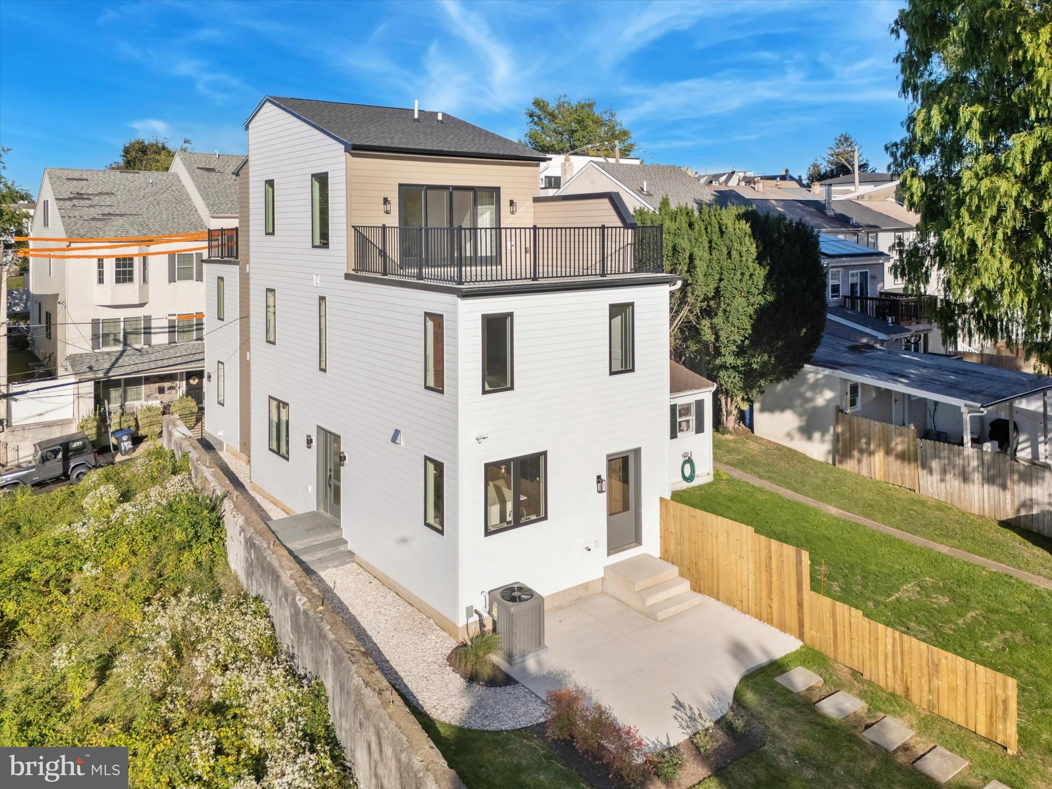 CONSHOHOCKEN - Residential