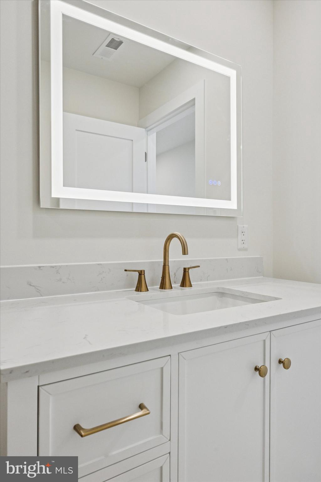 CONSHOHOCKEN - Residential