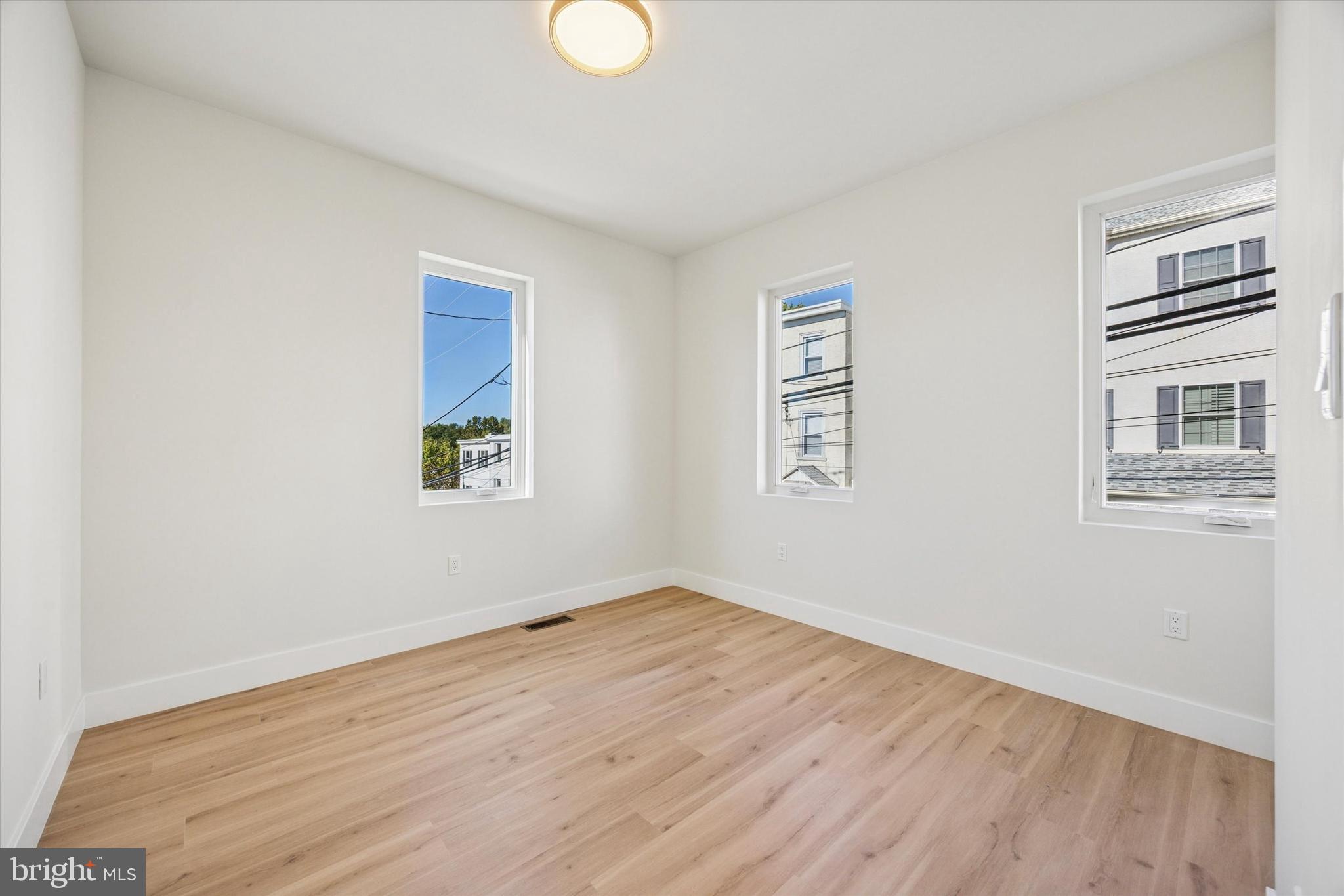 CONSHOHOCKEN - Residential