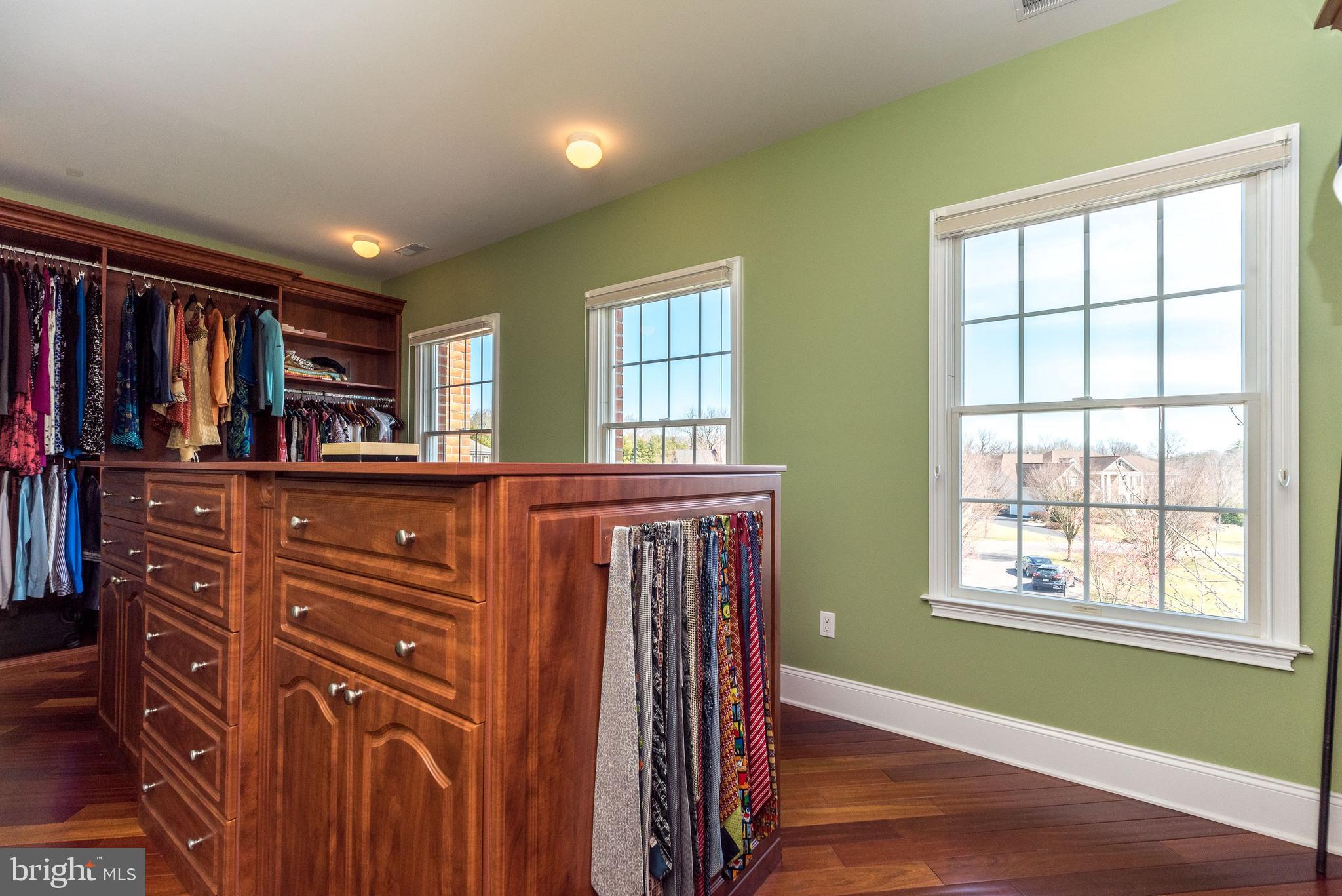 DUTCHESS FARM ESTS - Residential