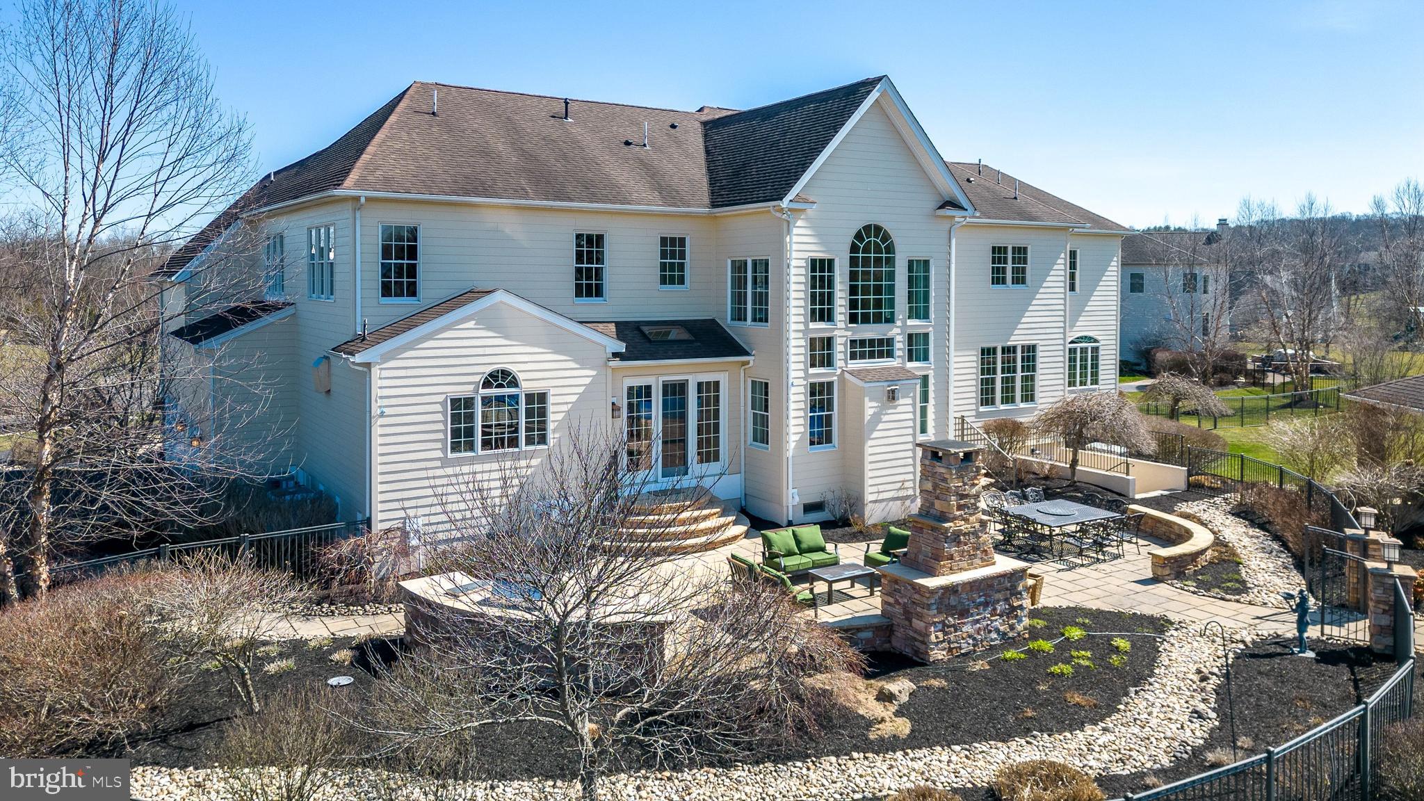 DUTCHESS FARM ESTS - Residential