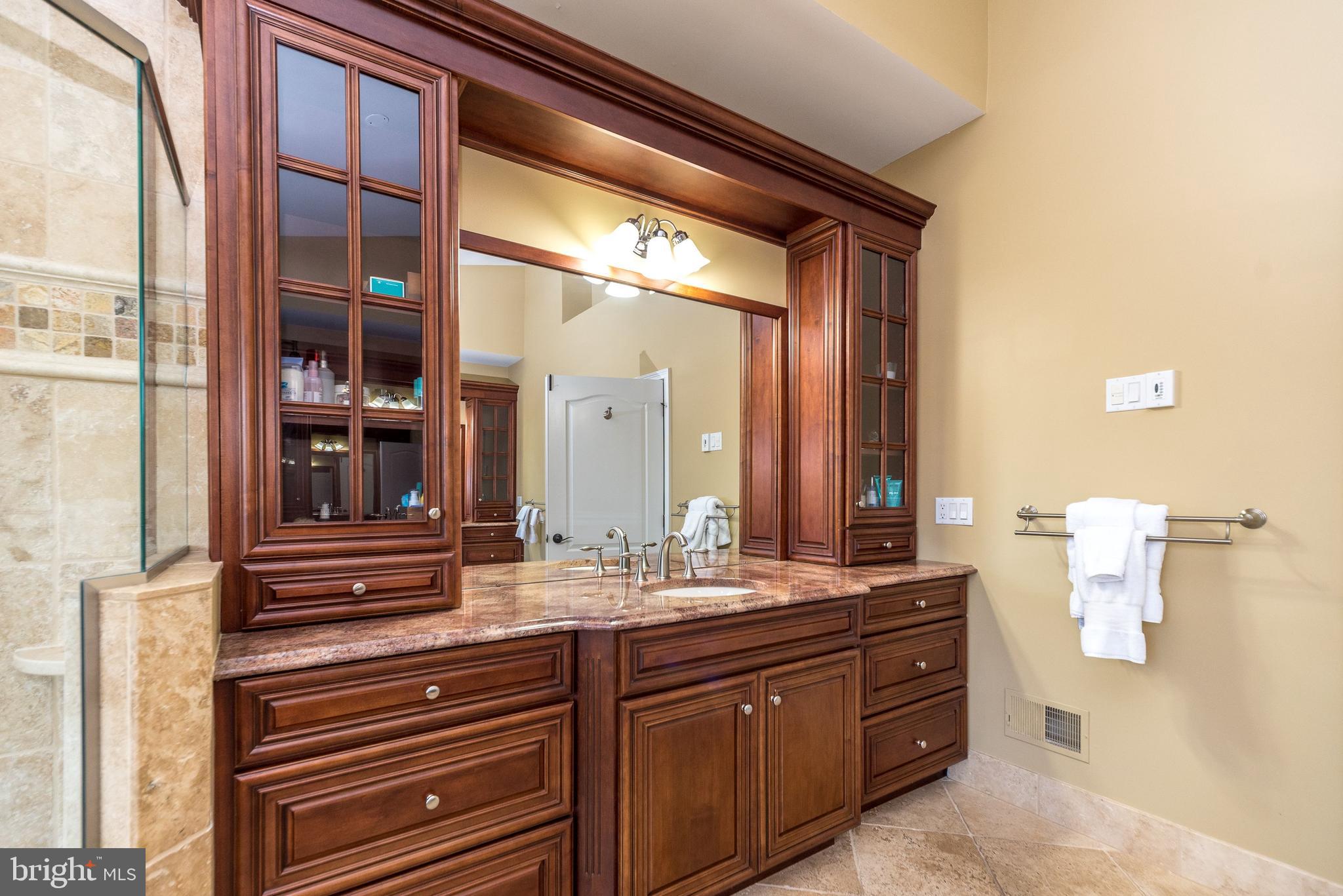 DUTCHESS FARM ESTS - Residential