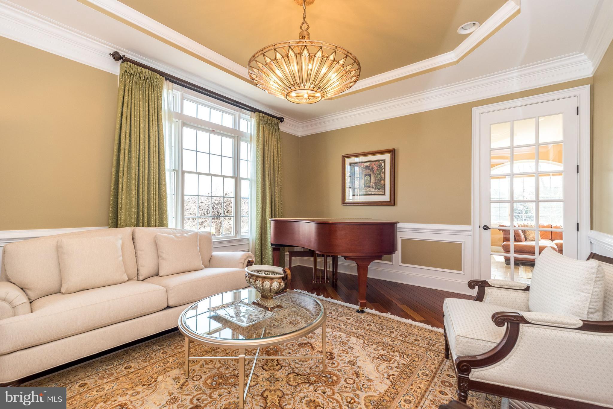 DUTCHESS FARM ESTS - Residential