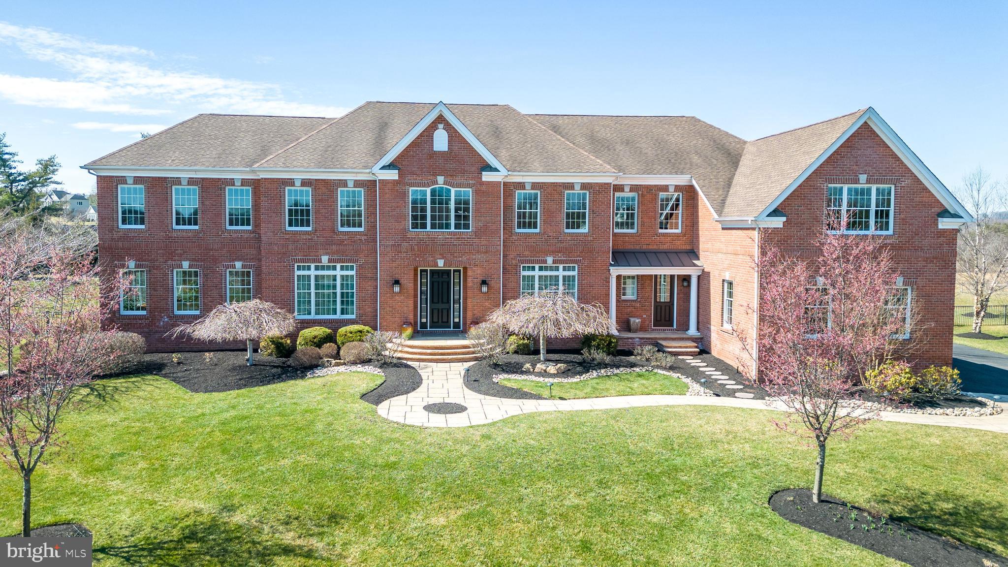 DUTCHESS FARM ESTS - Residential