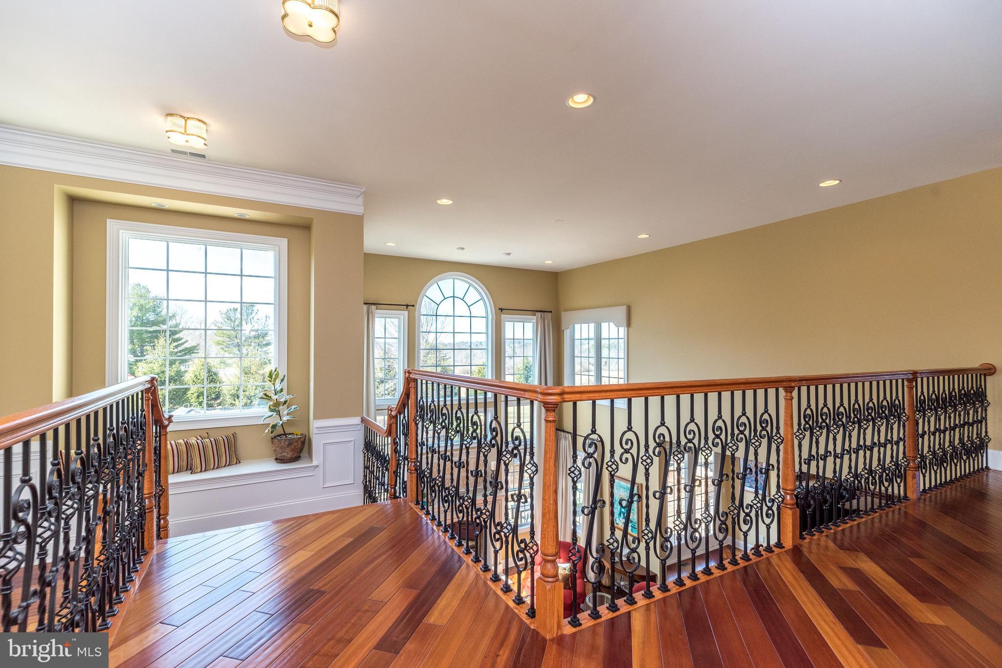 DUTCHESS FARM ESTS - Residential