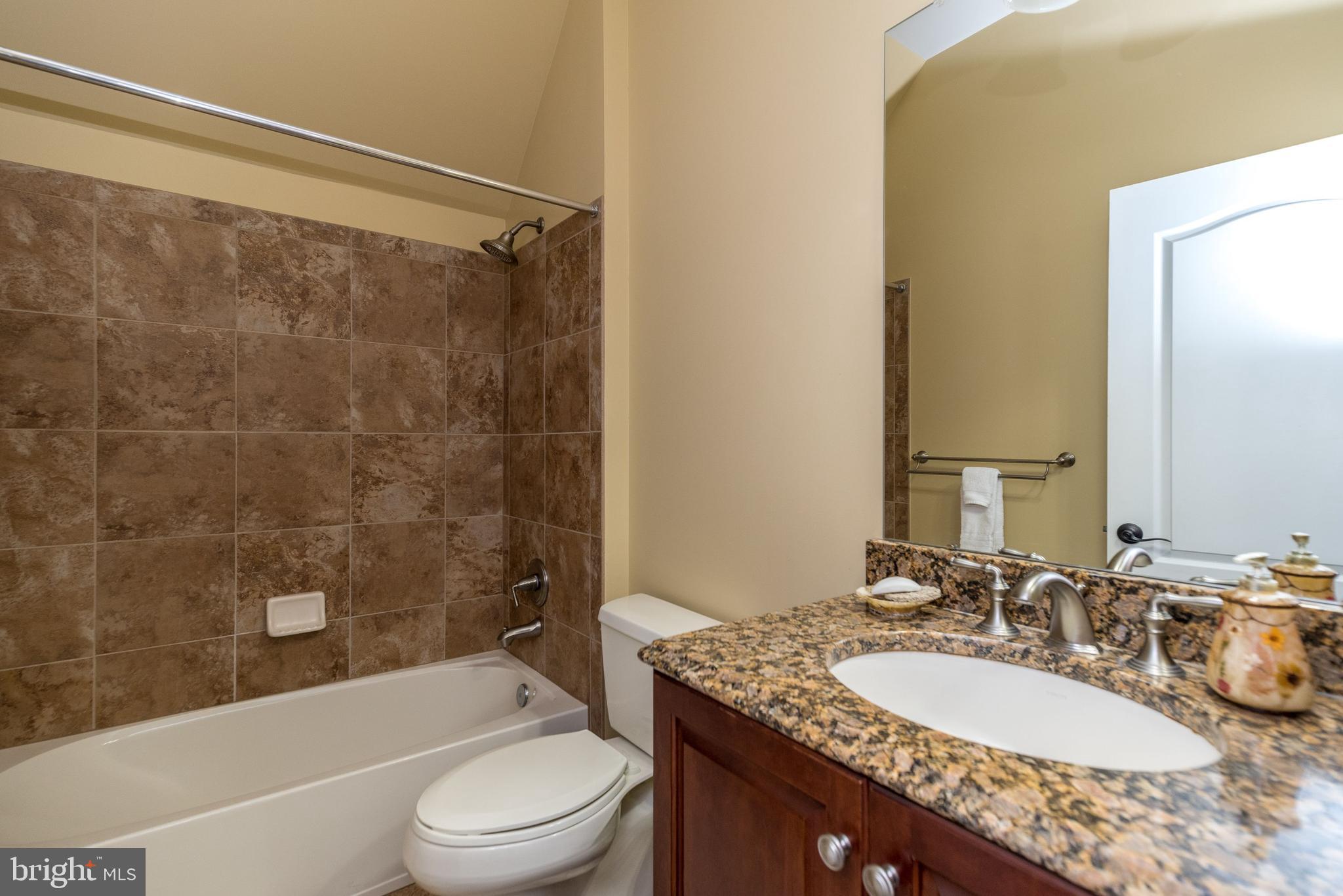 DUTCHESS FARM ESTS - Residential