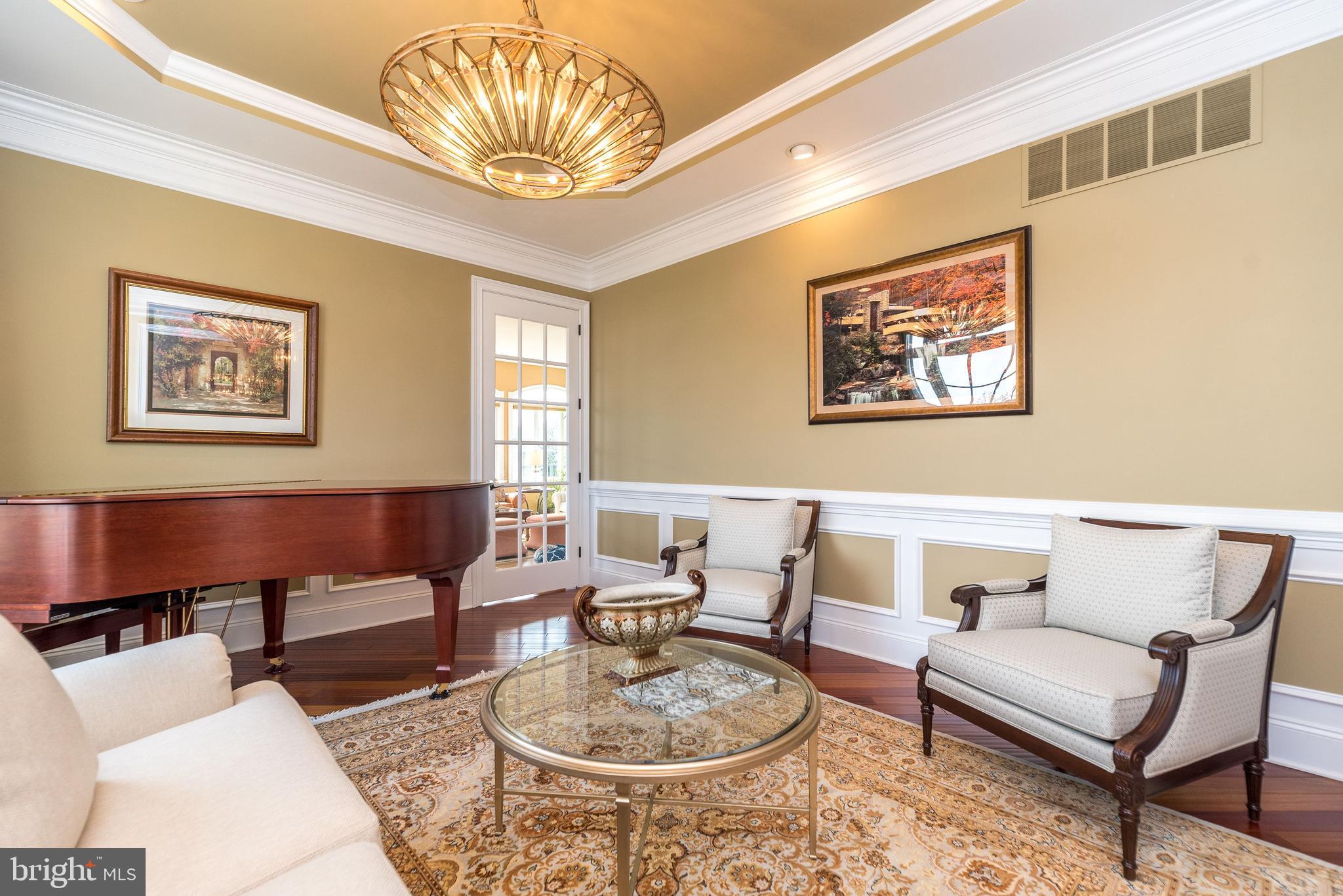 DUTCHESS FARM ESTS - Residential