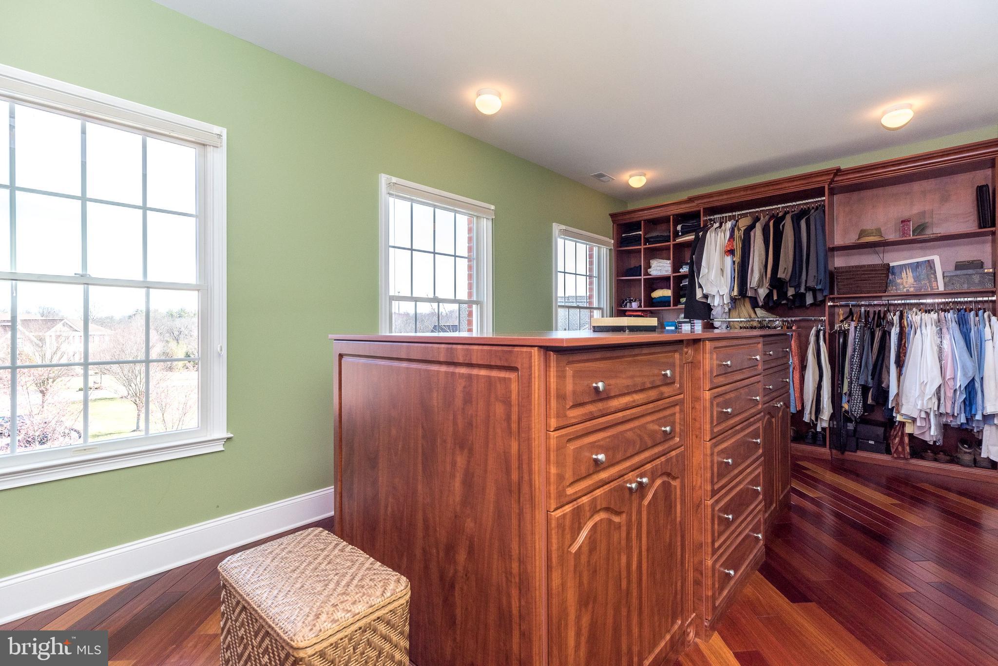 DUTCHESS FARM ESTS - Residential