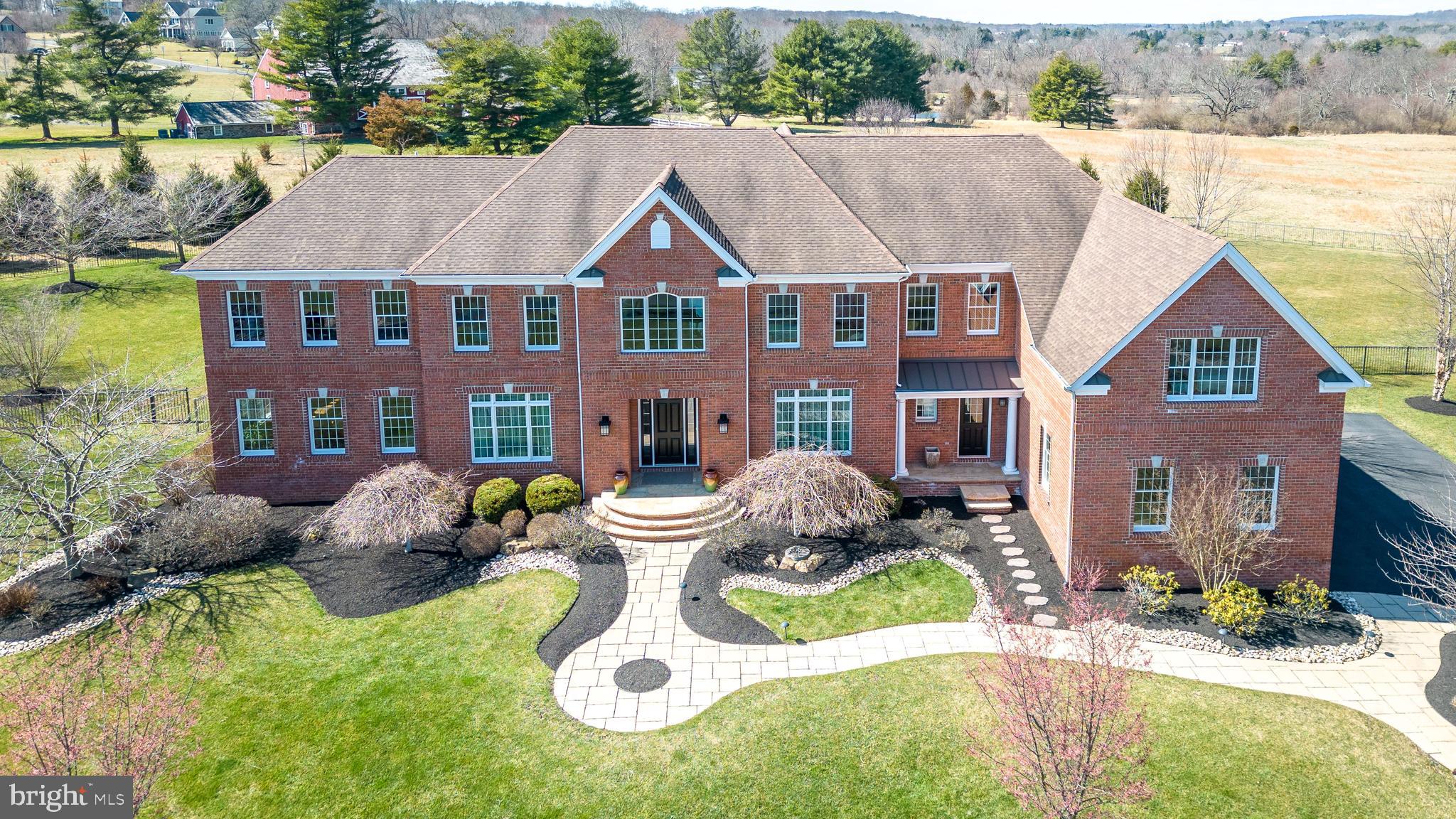 DUTCHESS FARM ESTS - Residential