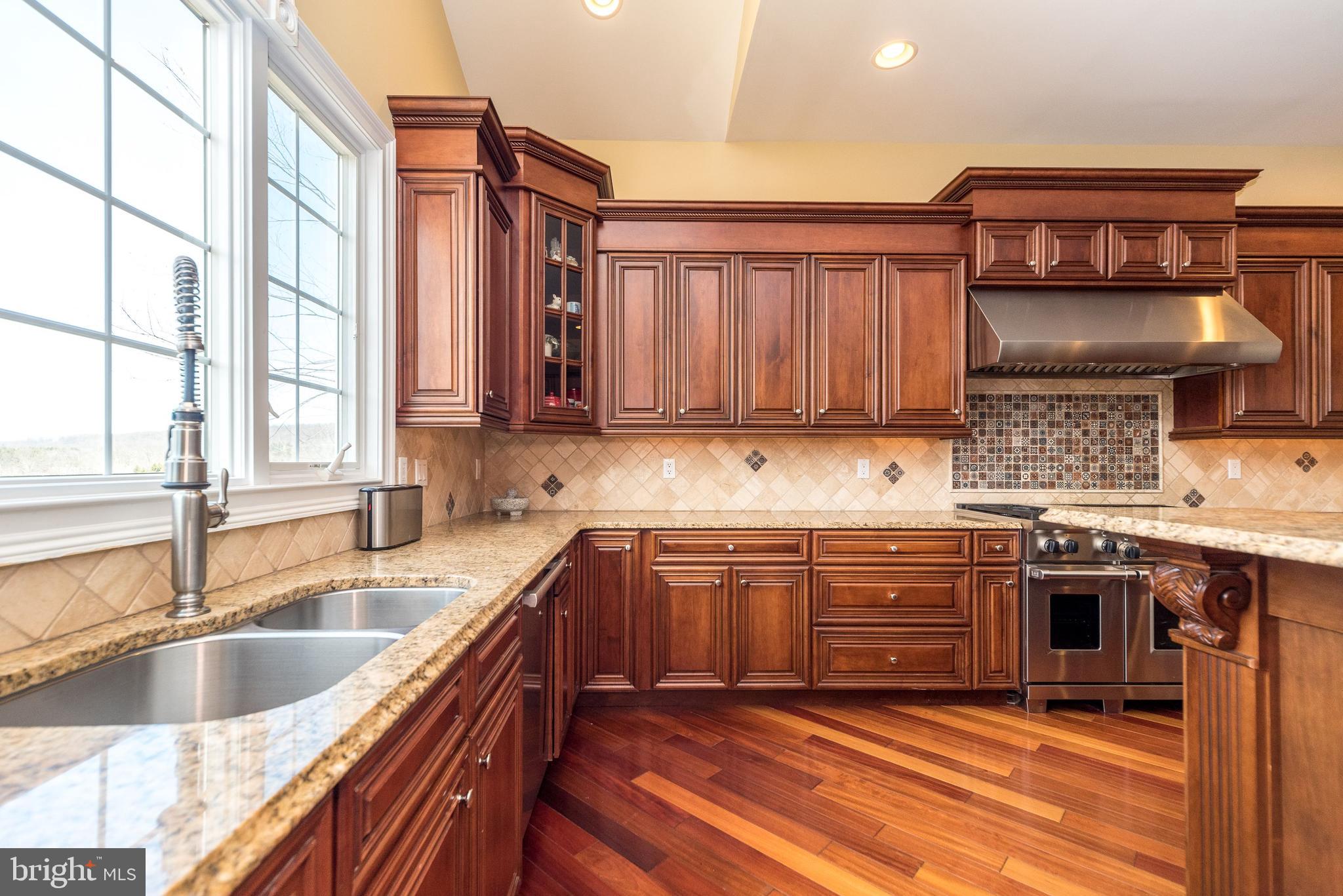 DUTCHESS FARM ESTS - Residential