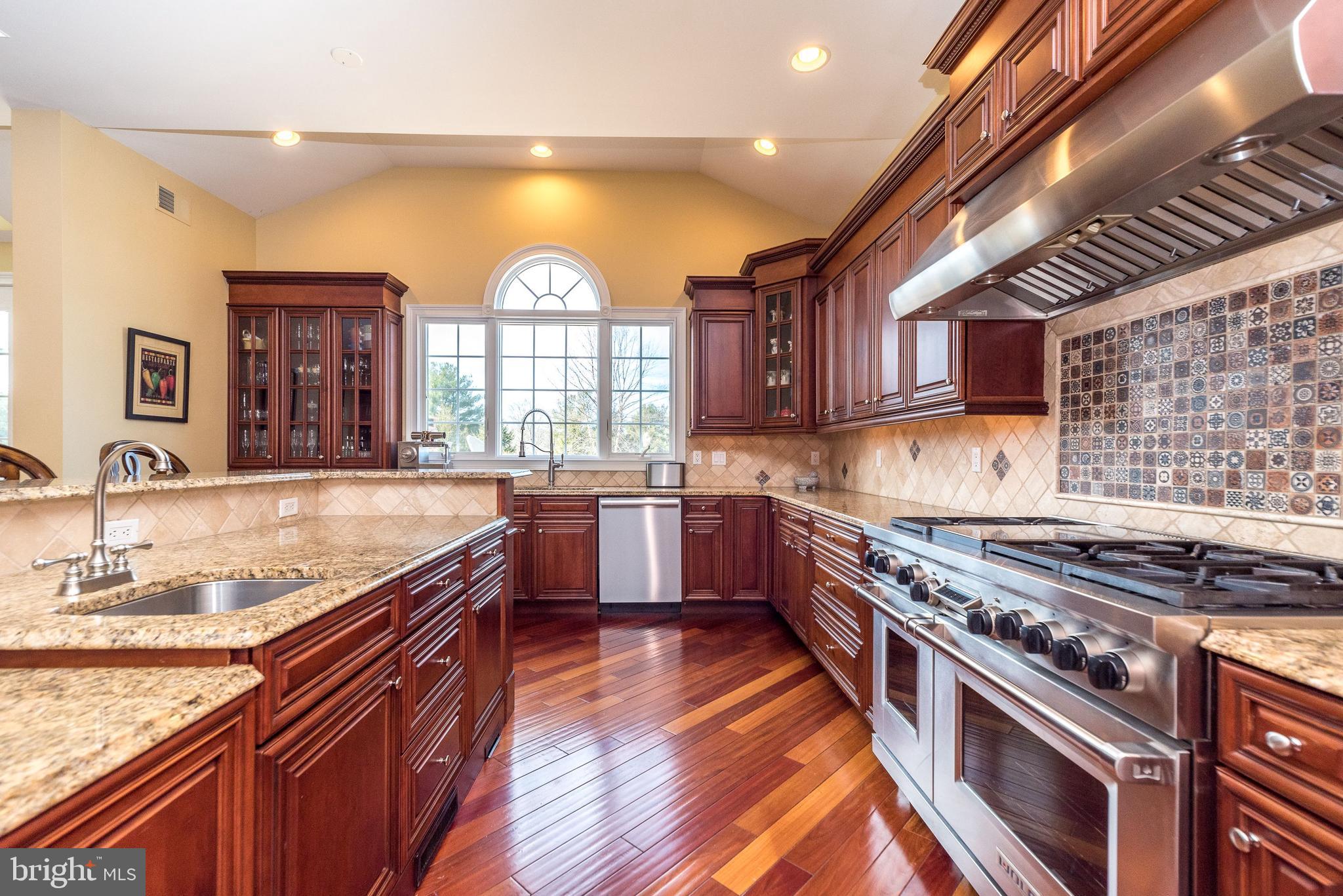 DUTCHESS FARM ESTS - Residential