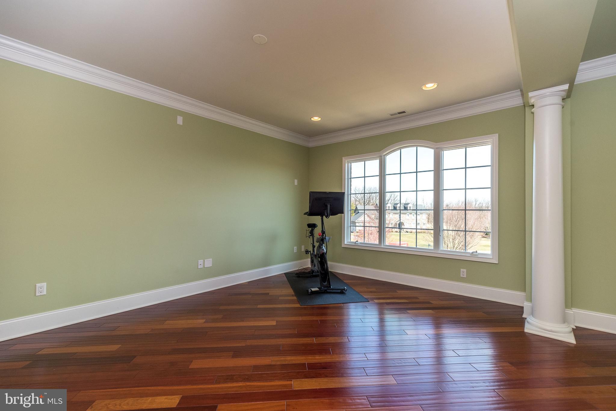 DUTCHESS FARM ESTS - Residential