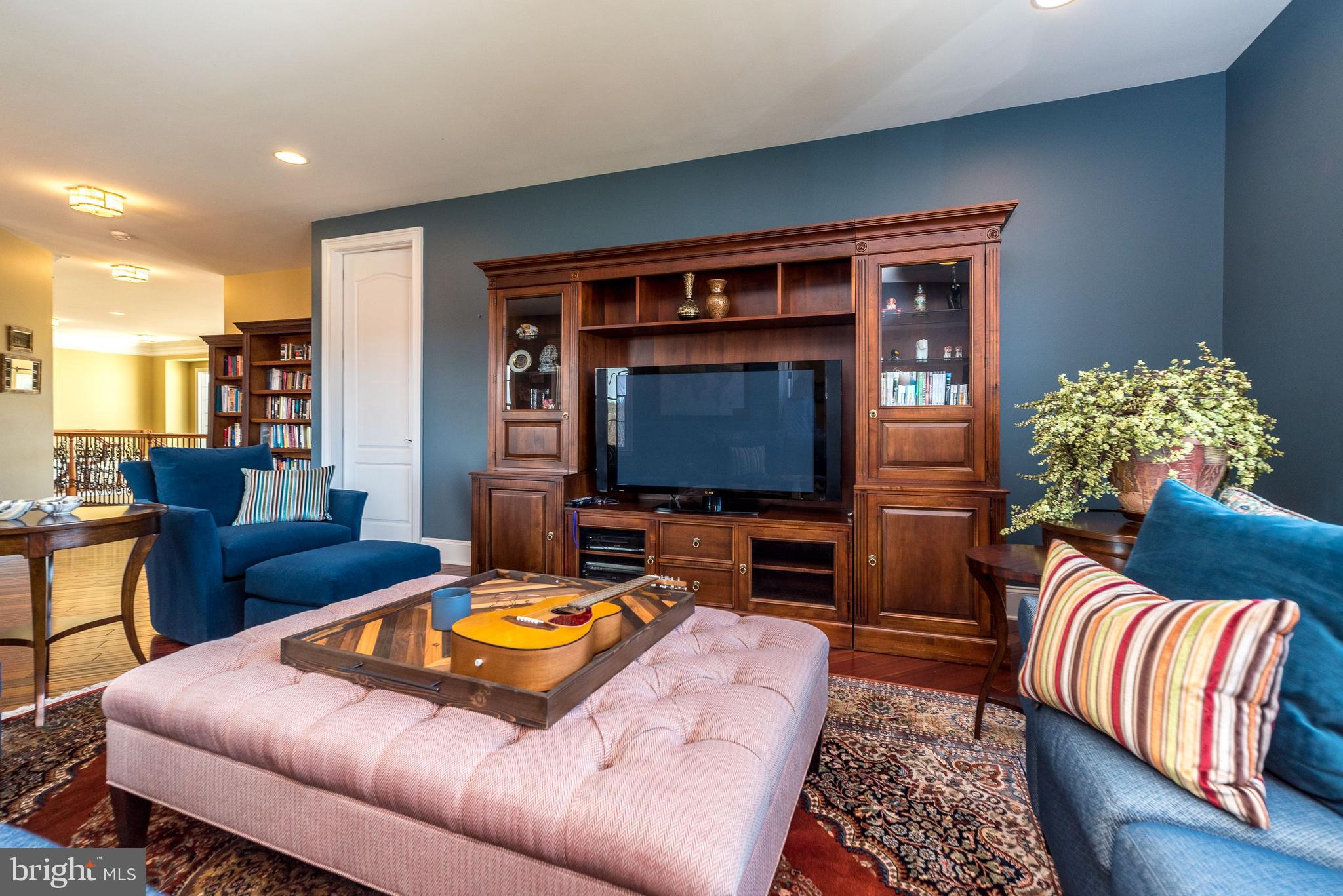 DUTCHESS FARM ESTS - Residential