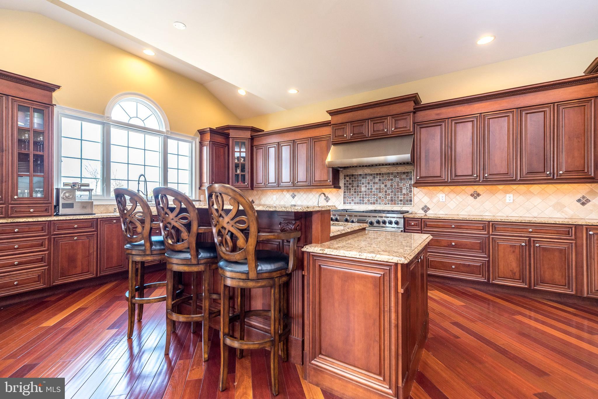 DUTCHESS FARM ESTS - Residential