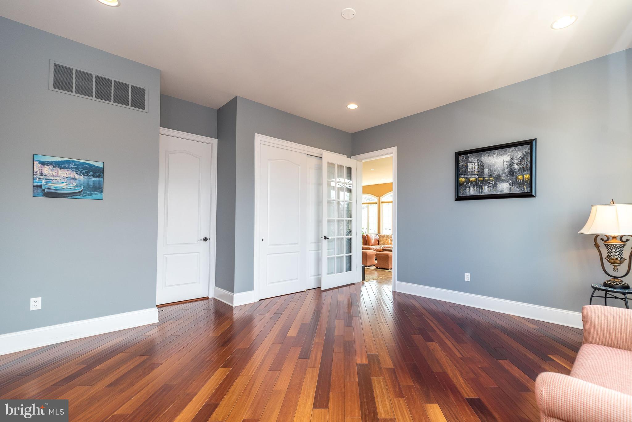 DUTCHESS FARM ESTS - Residential