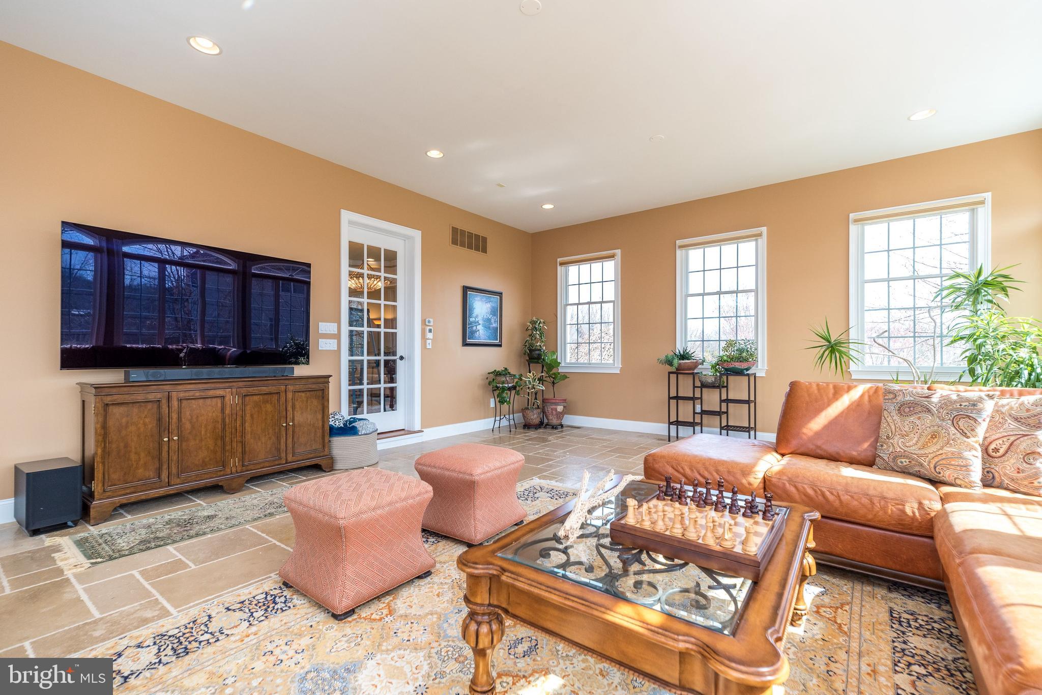 DUTCHESS FARM ESTS - Residential