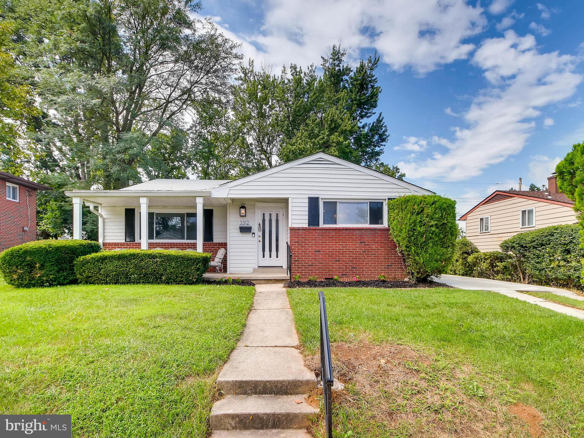 WINDSOR FARMS - Residential