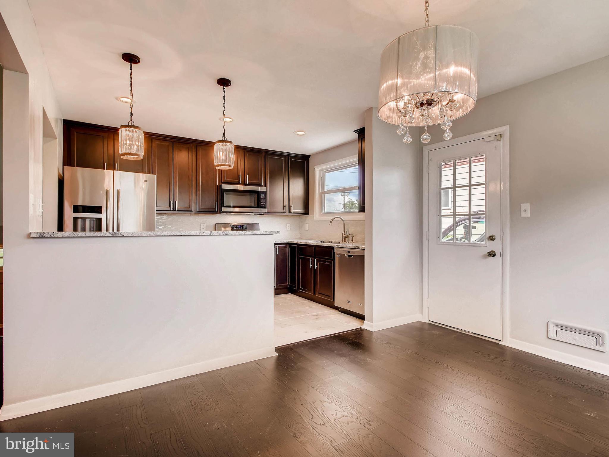 WINDSOR FARMS - Residential