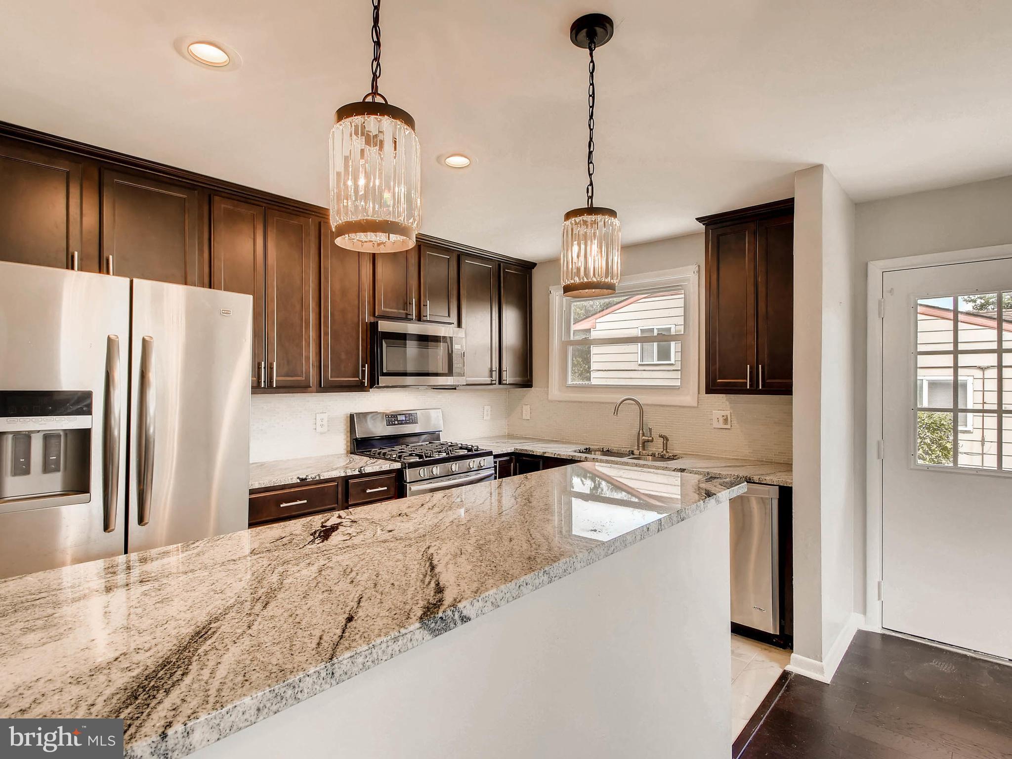 WINDSOR FARMS - Residential