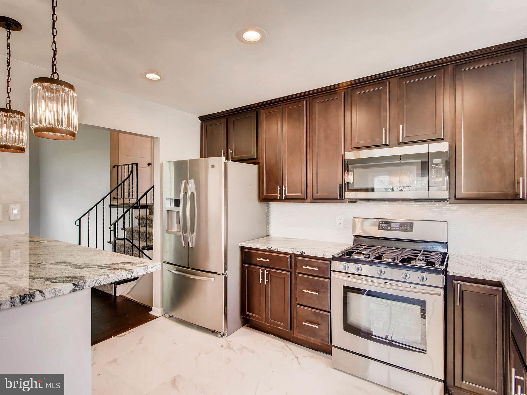 WINDSOR FARMS - Residential