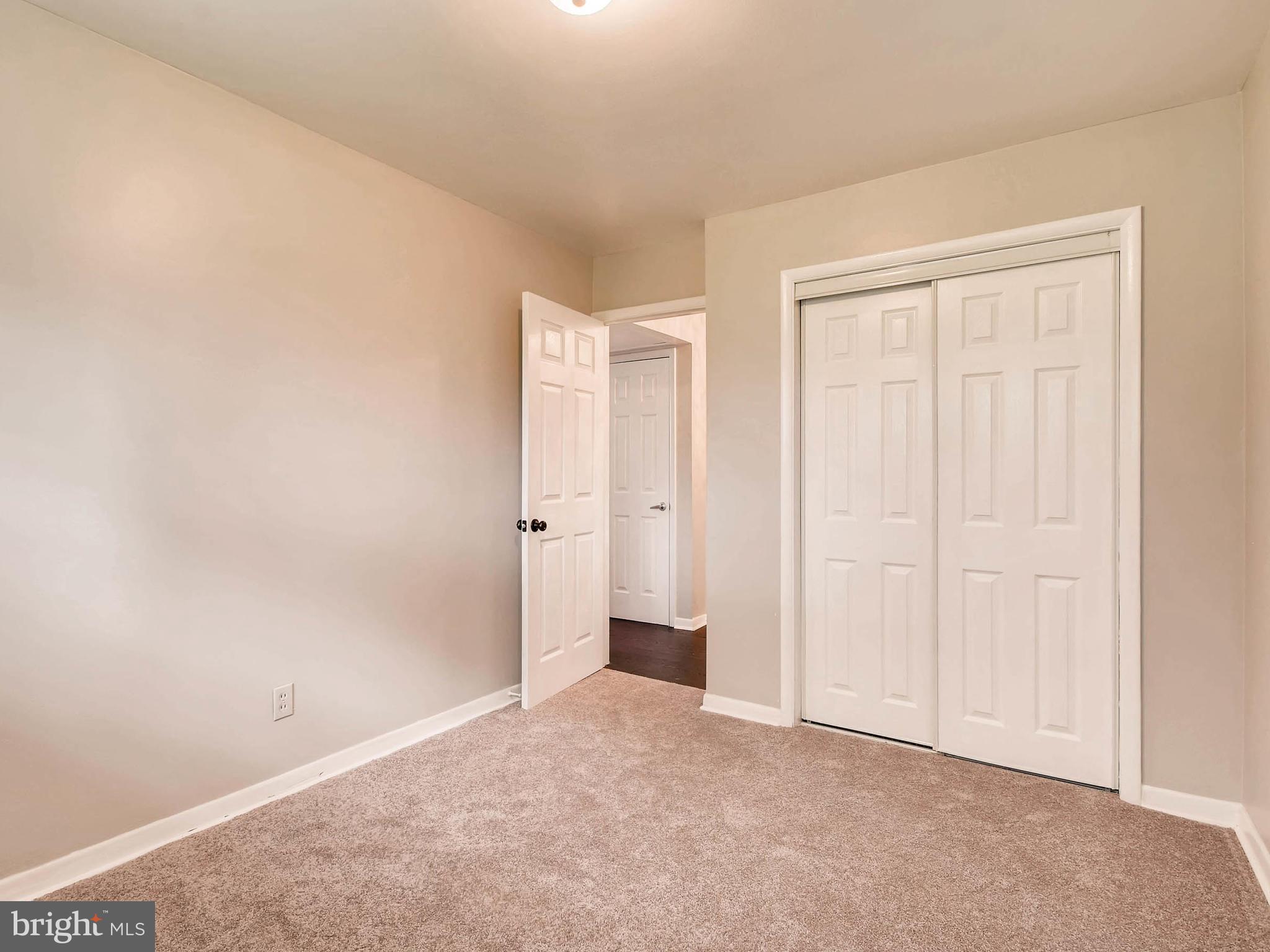 WINDSOR FARMS - Residential