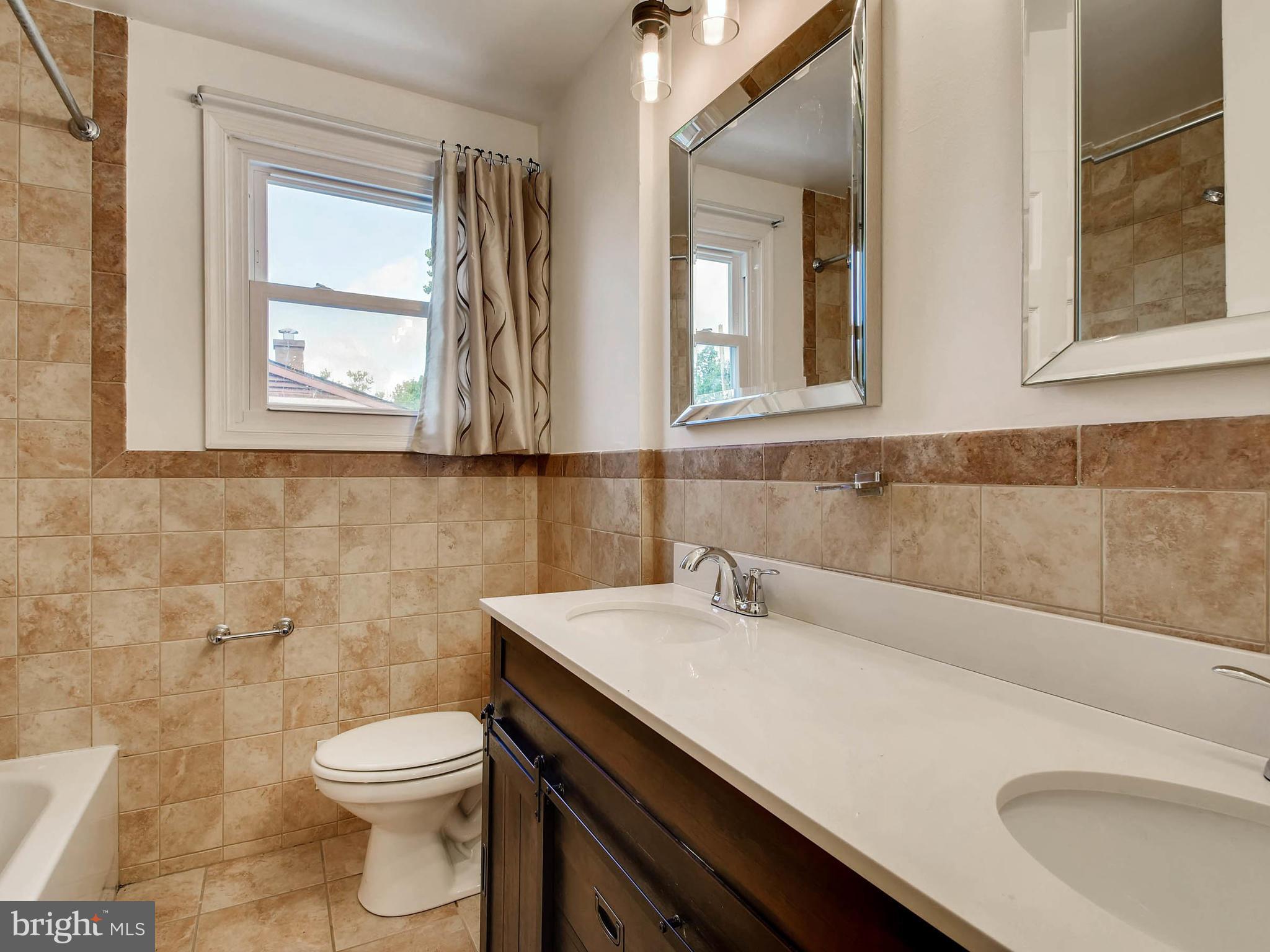 WINDSOR FARMS - Residential