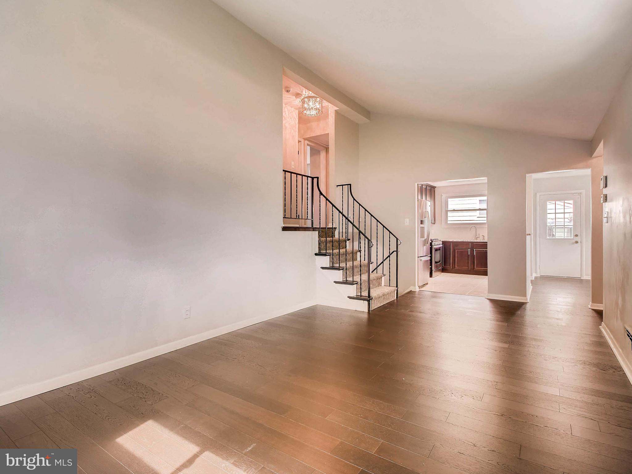 WINDSOR FARMS - Residential