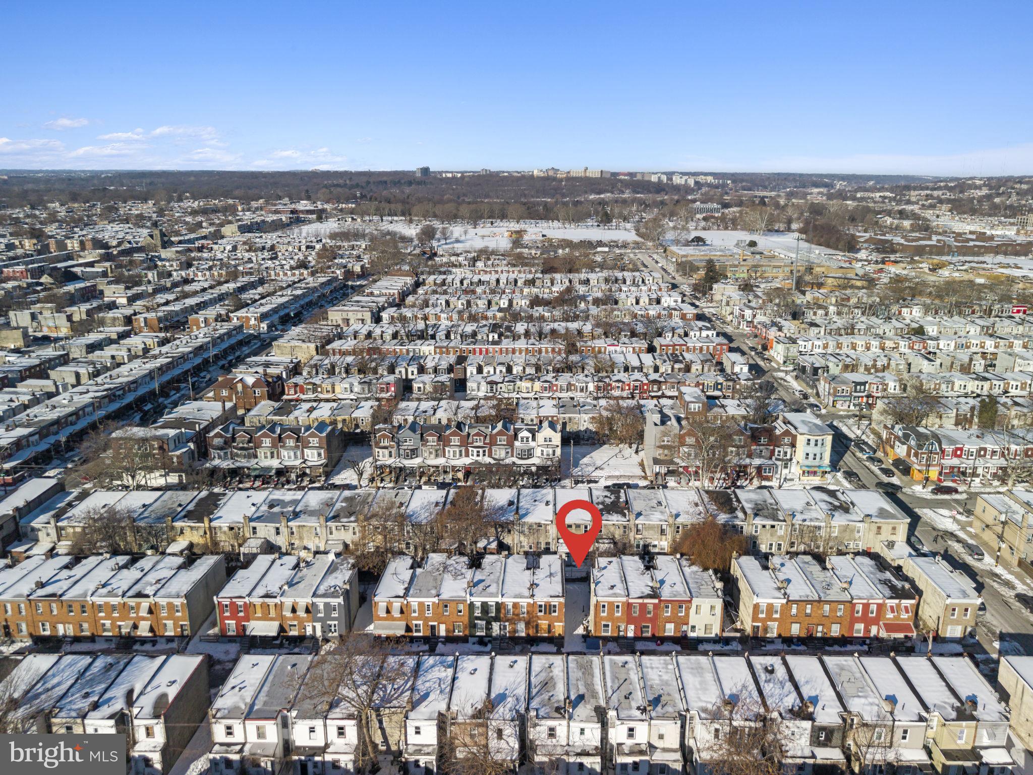 STRAWBERRY MANSION - Land