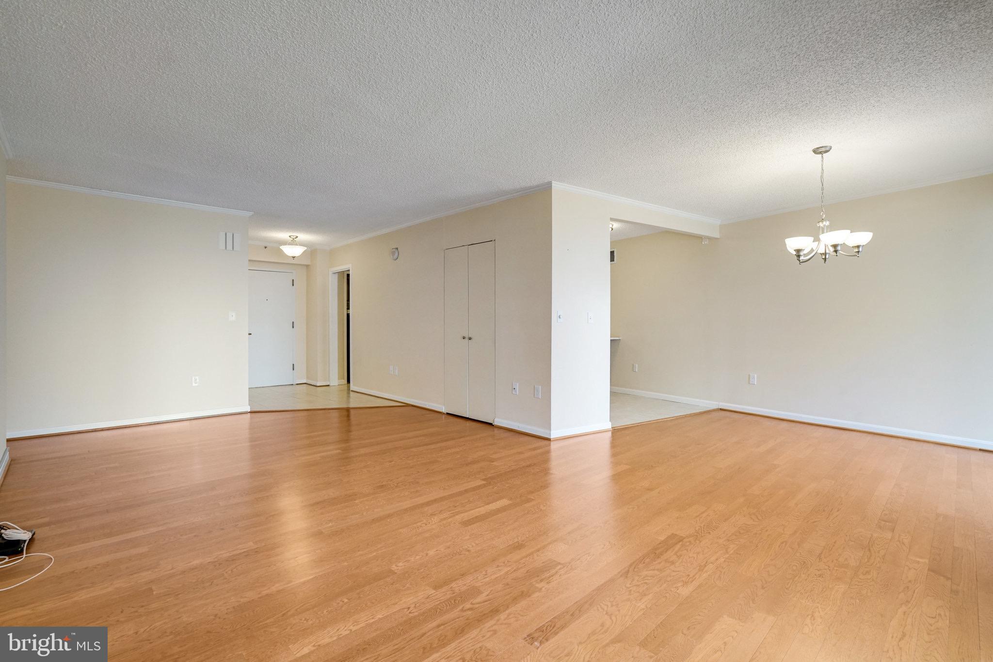 1300 CRYSTAL DRIVE 1210S