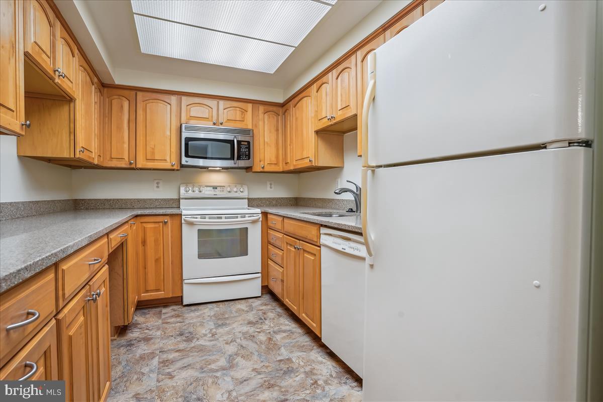 7621 TREMAYNE PLACE 303
