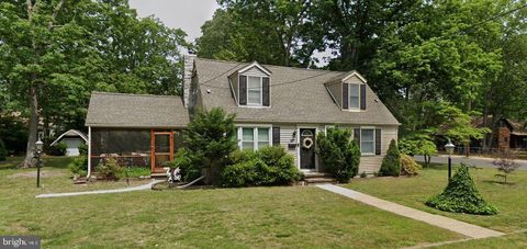 33 E CLEARVIEW AVENUE PINE HILL NJ 08021