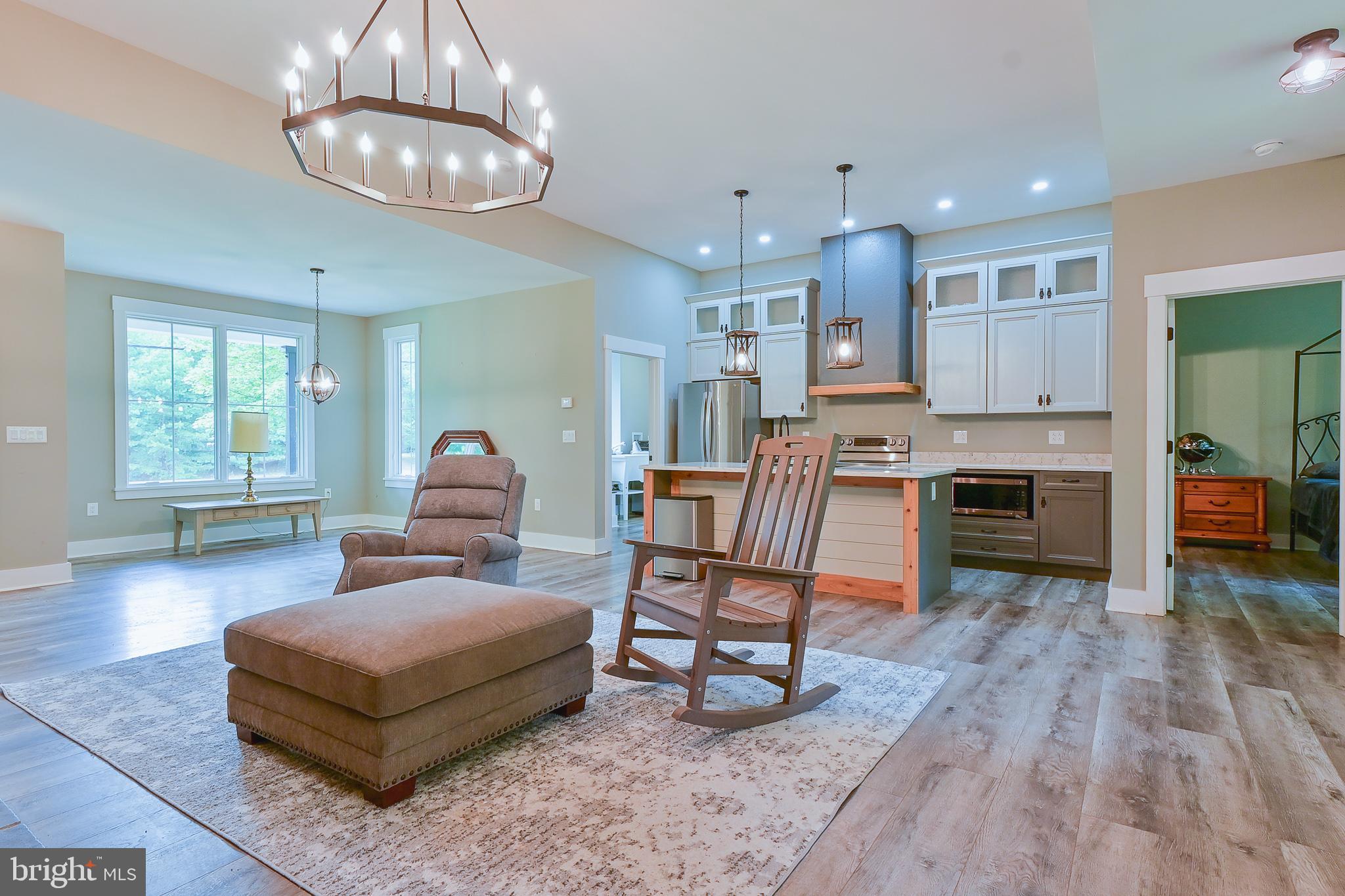 THE WOODS - Residential Lease