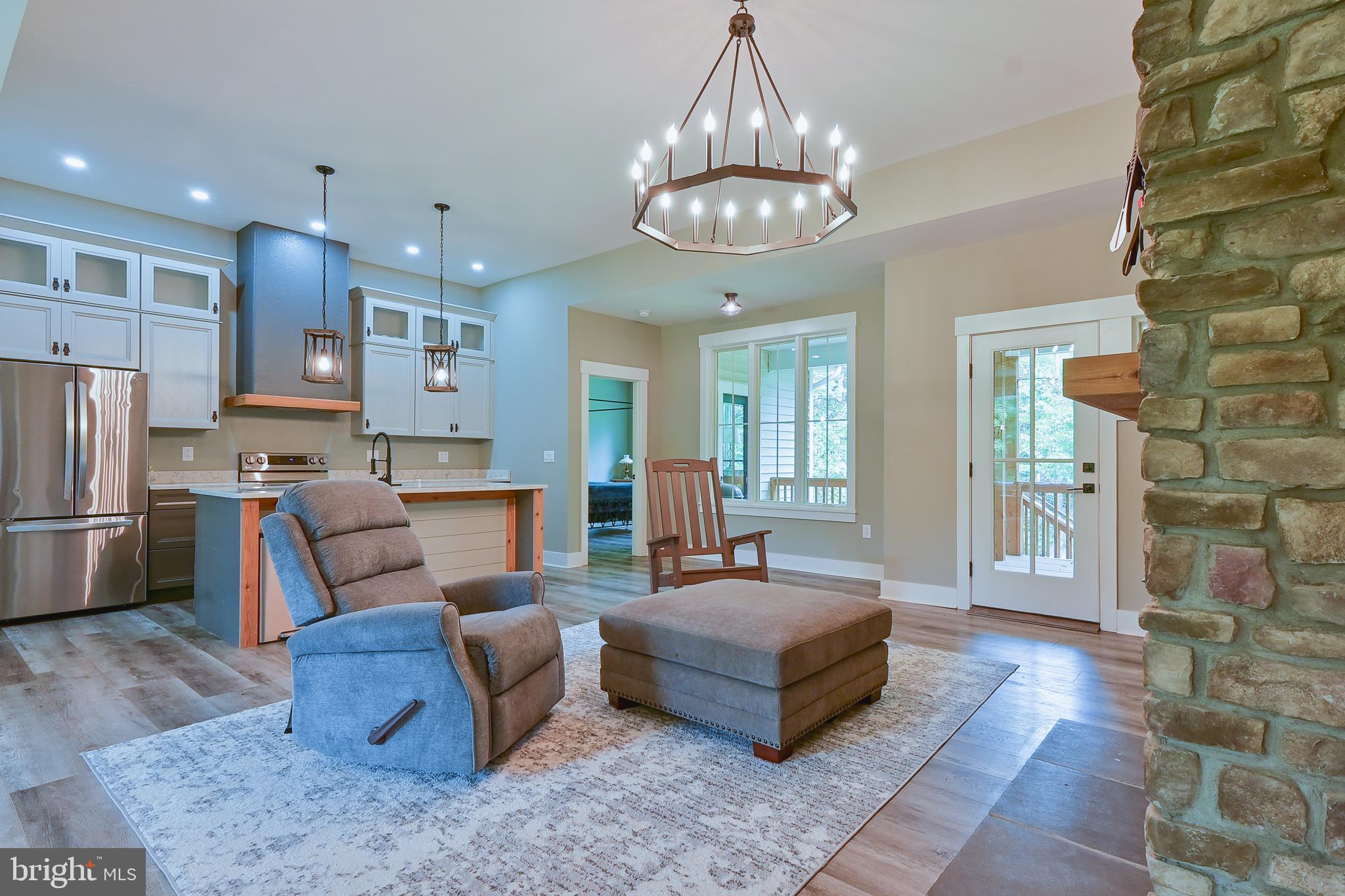 THE WOODS - Residential Lease