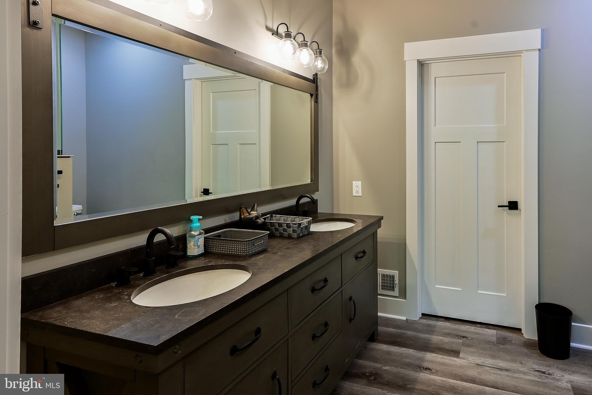 THE WOODS - Residential Lease