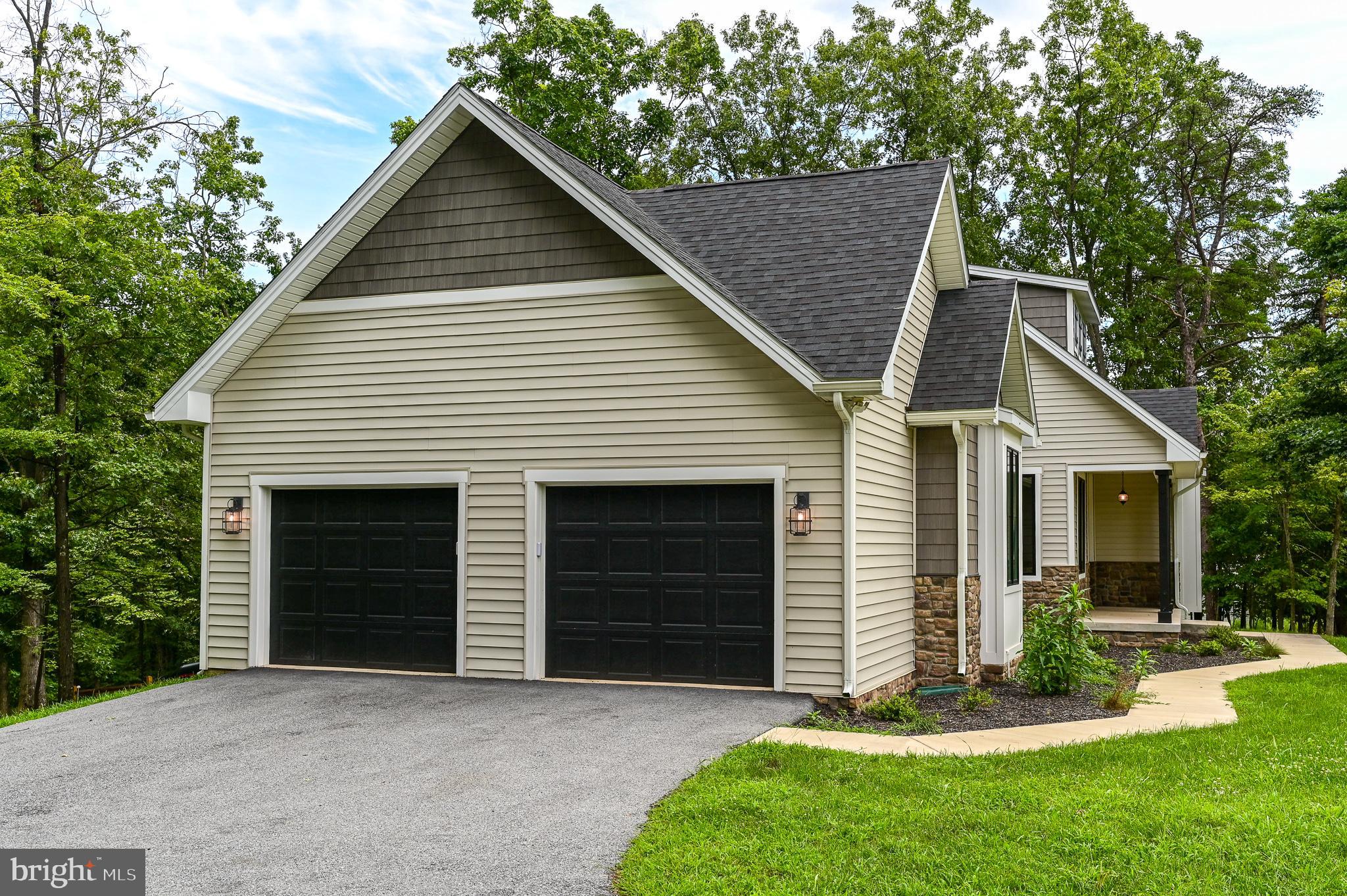 THE WOODS - Residential Lease