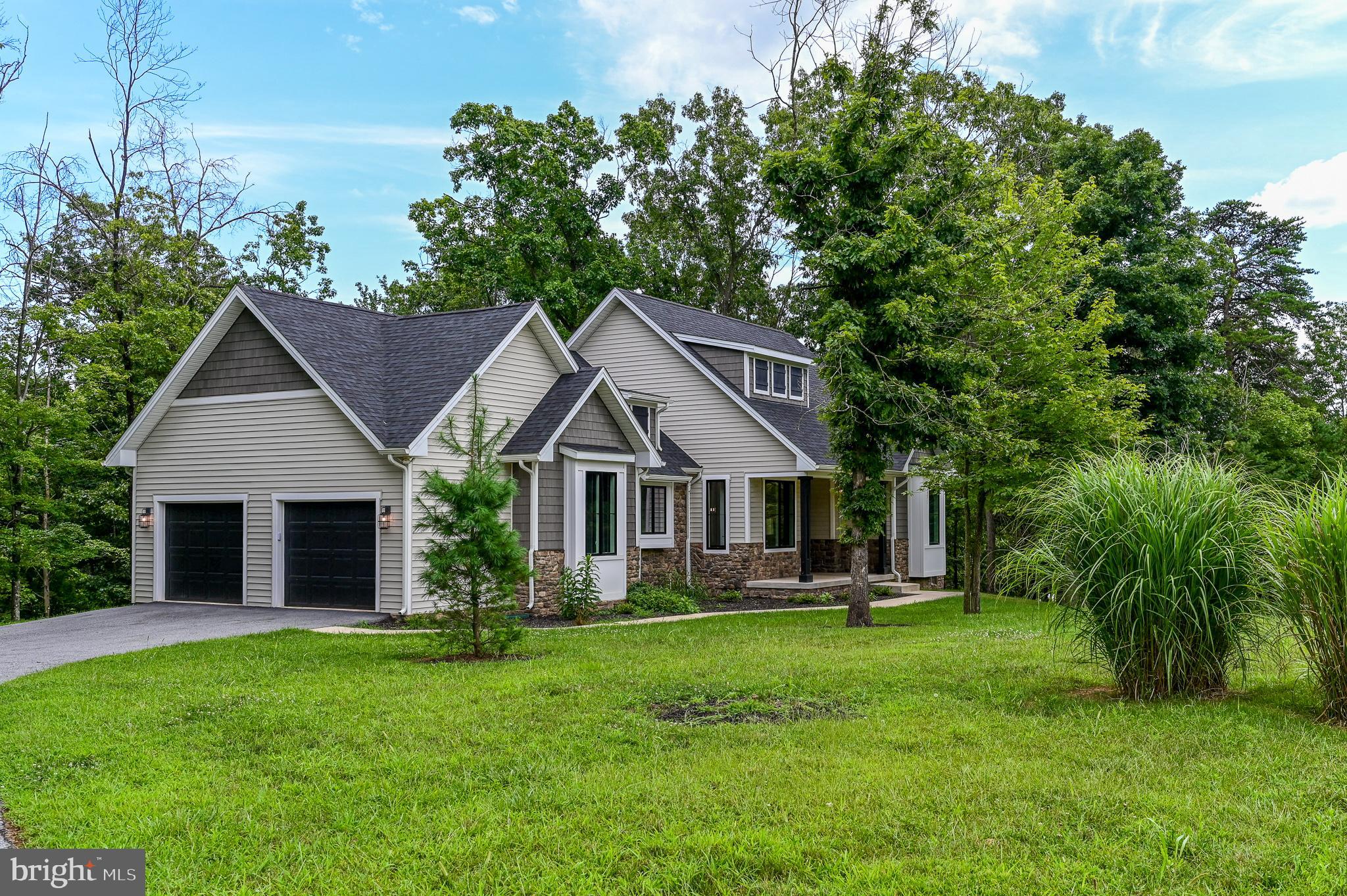 THE WOODS - Residential Lease