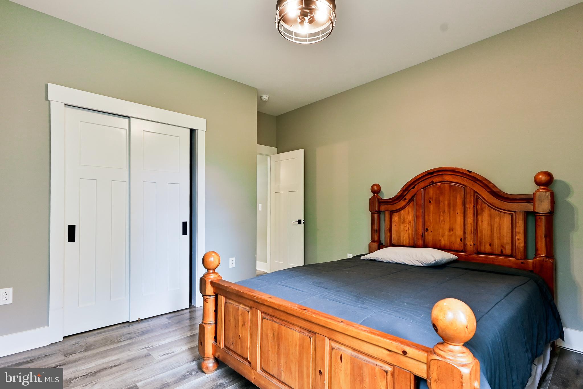 THE WOODS - Residential Lease