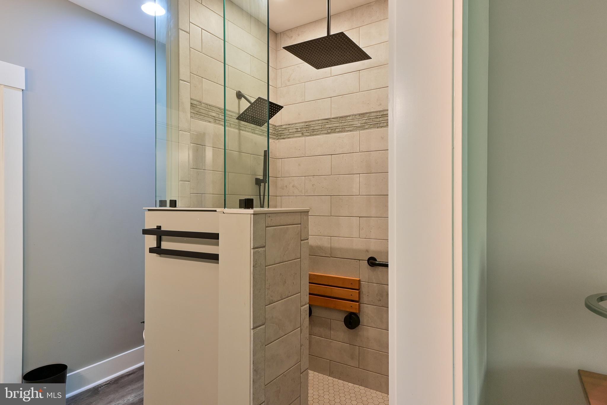 THE WOODS - Residential Lease