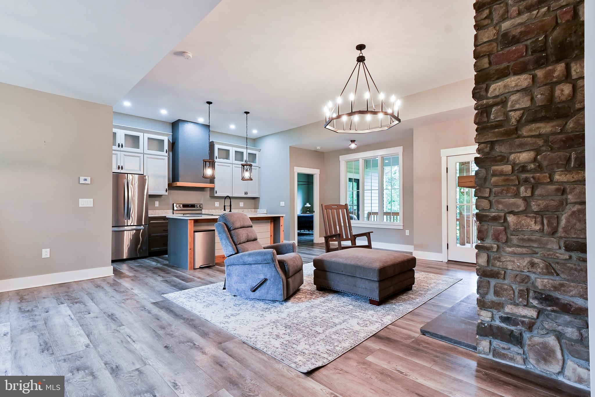 THE WOODS - Residential Lease