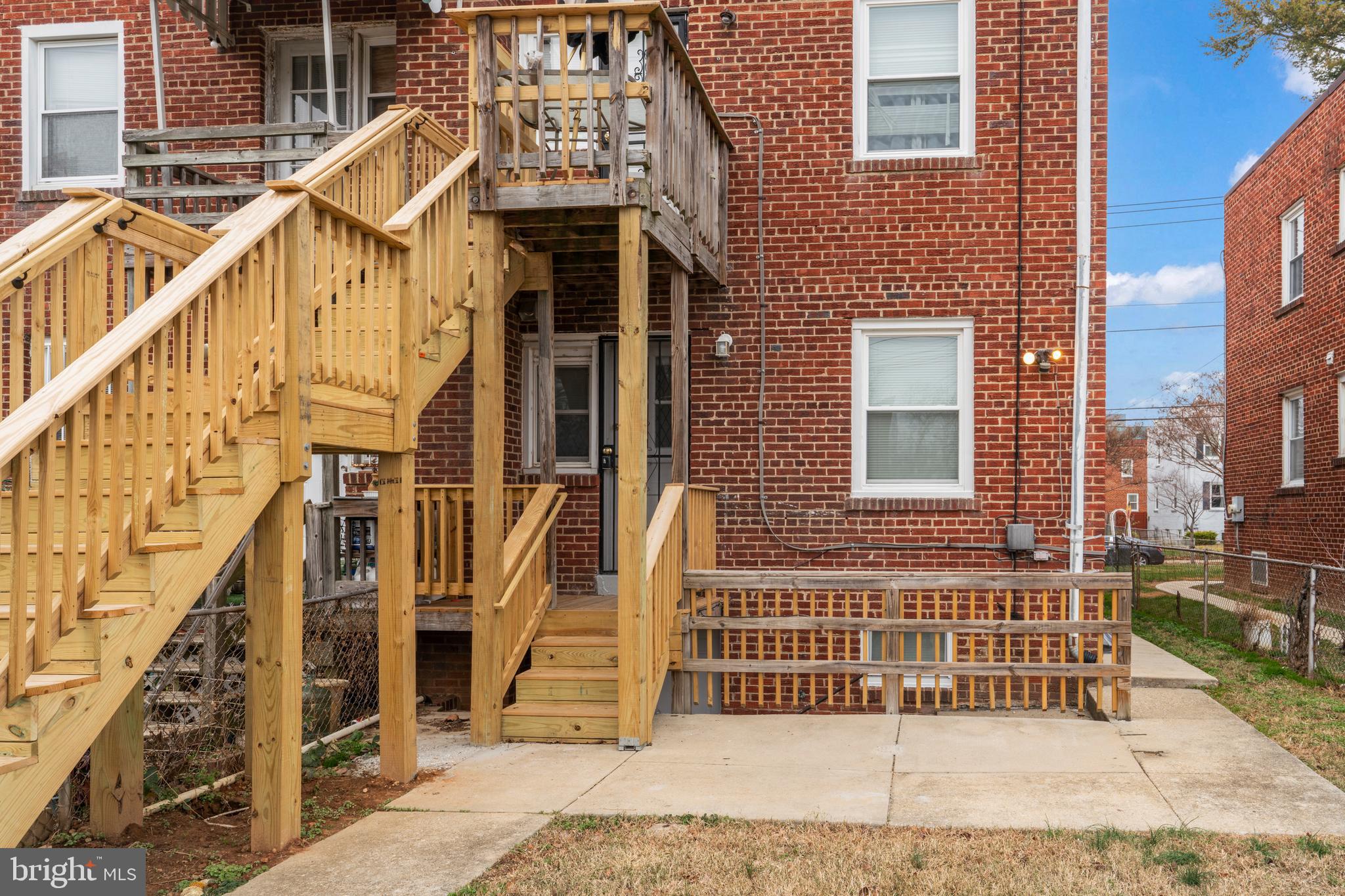 1209 SAVANNAH STREET SE