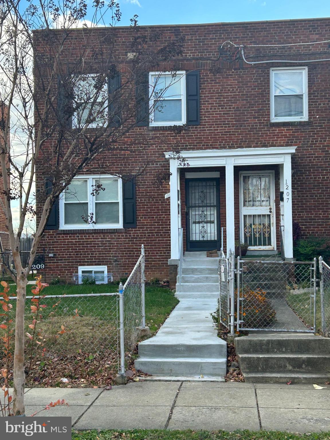 1209 SAVANNAH STREET SE