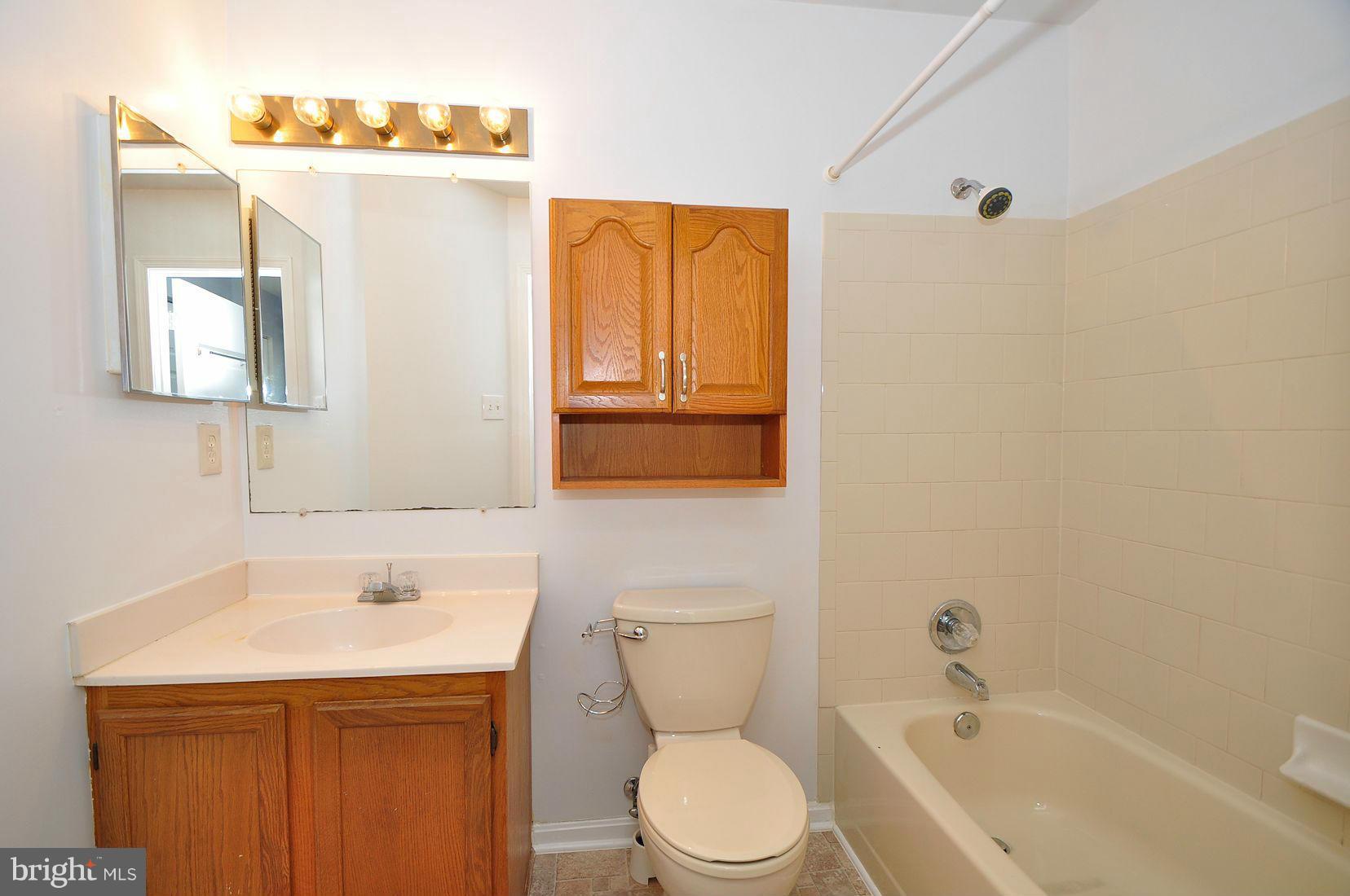 STONEY BEACH - Residential