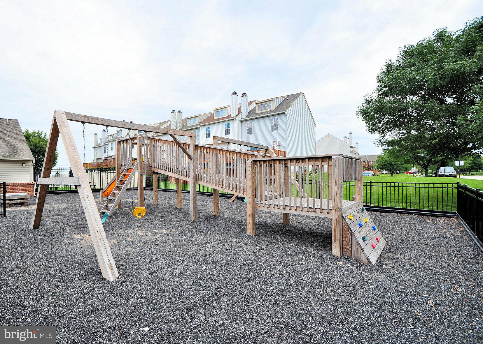 STONEY BEACH - Residential