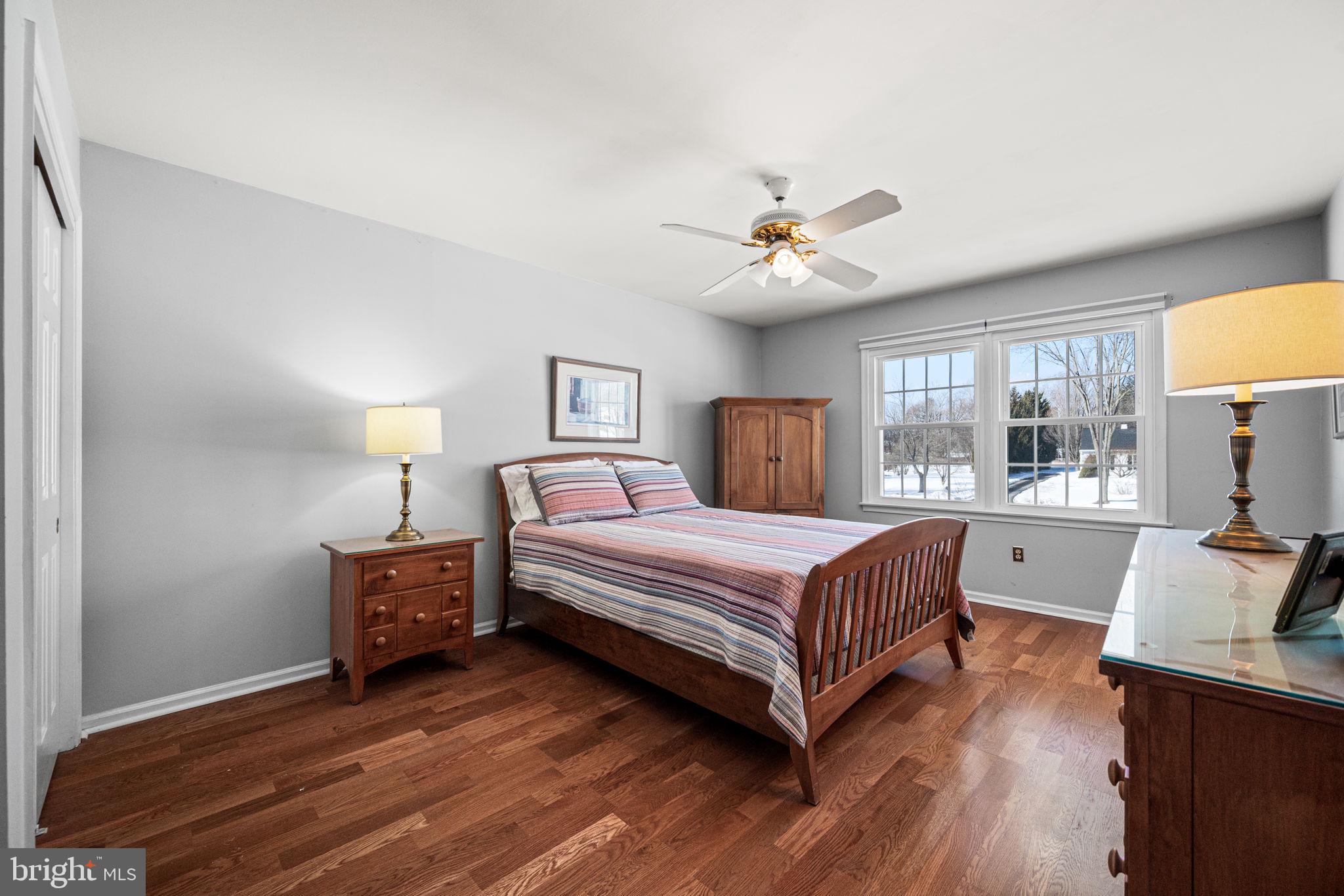 LONGVIEW LANE - Residential