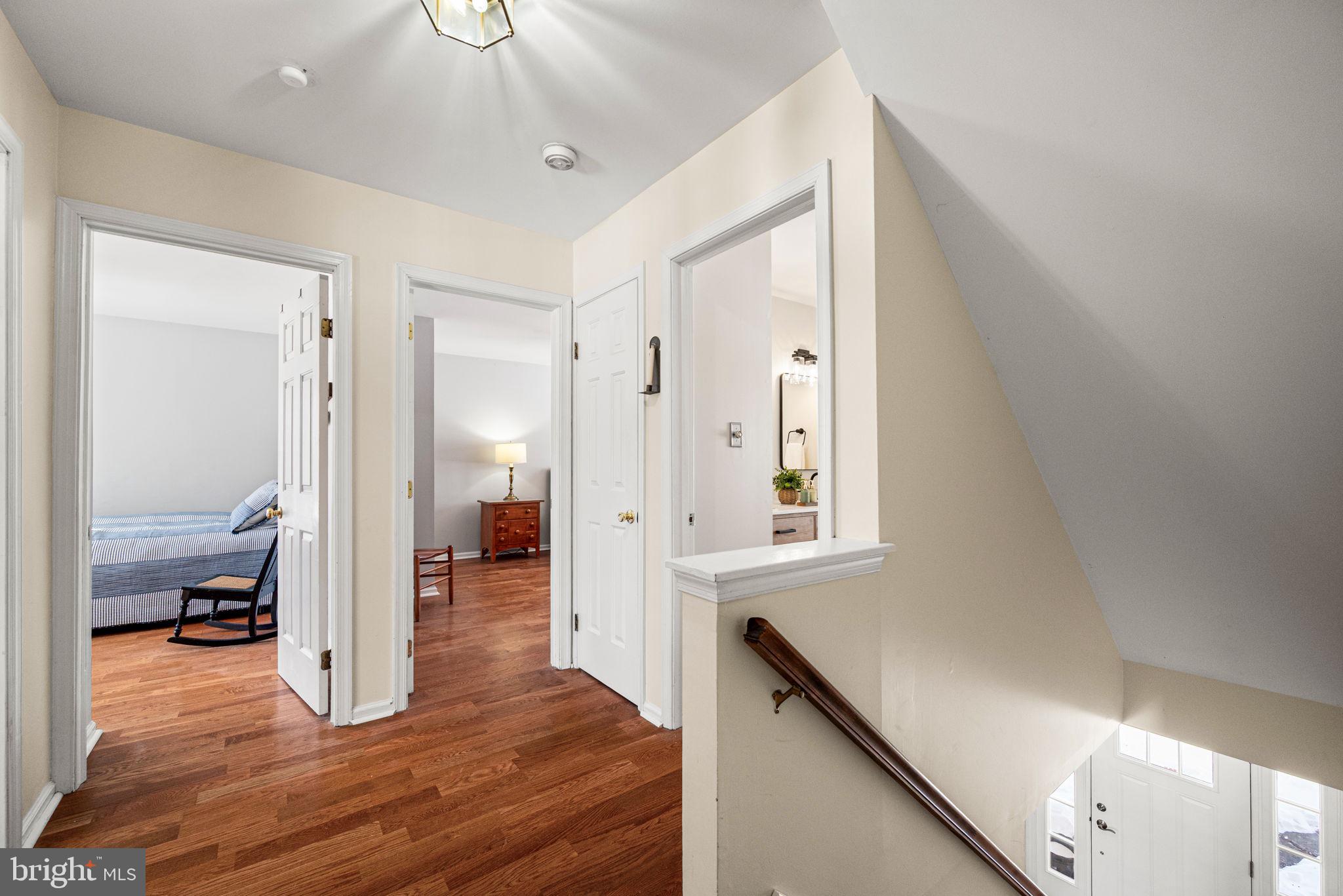 LONGVIEW LANE - Residential