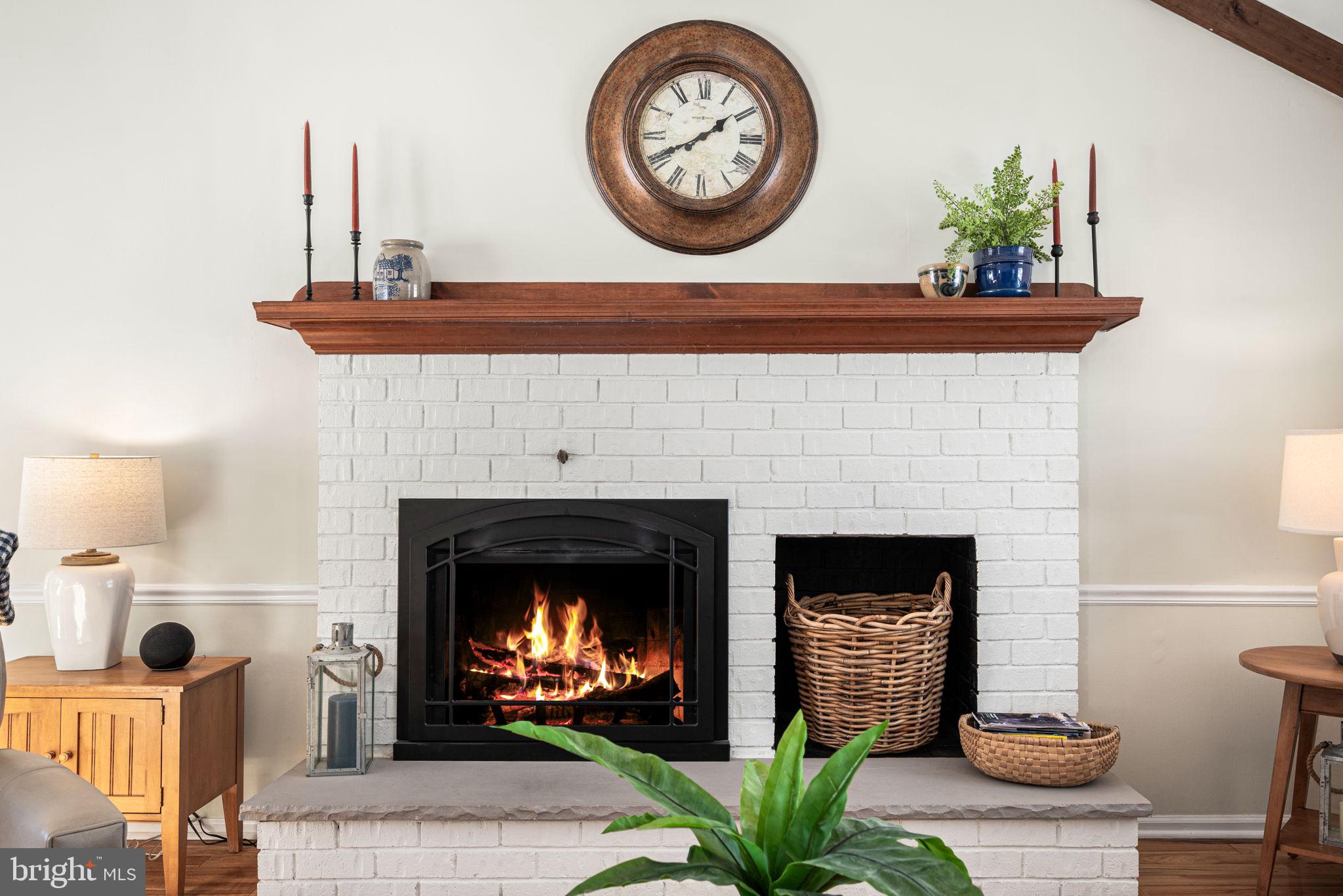 LONGVIEW LANE - Residential